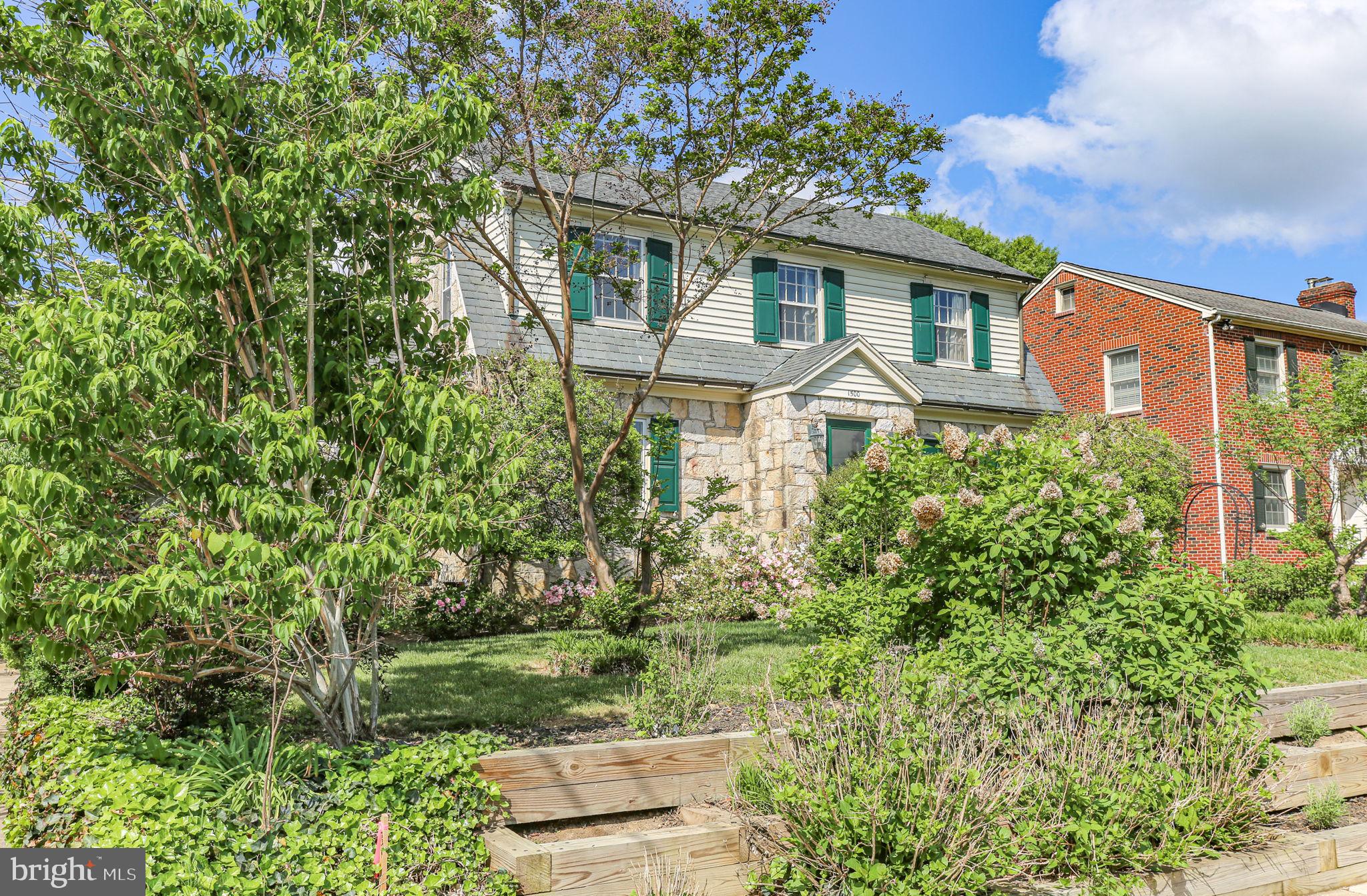 COLLEGE HEIGHTS - Residential