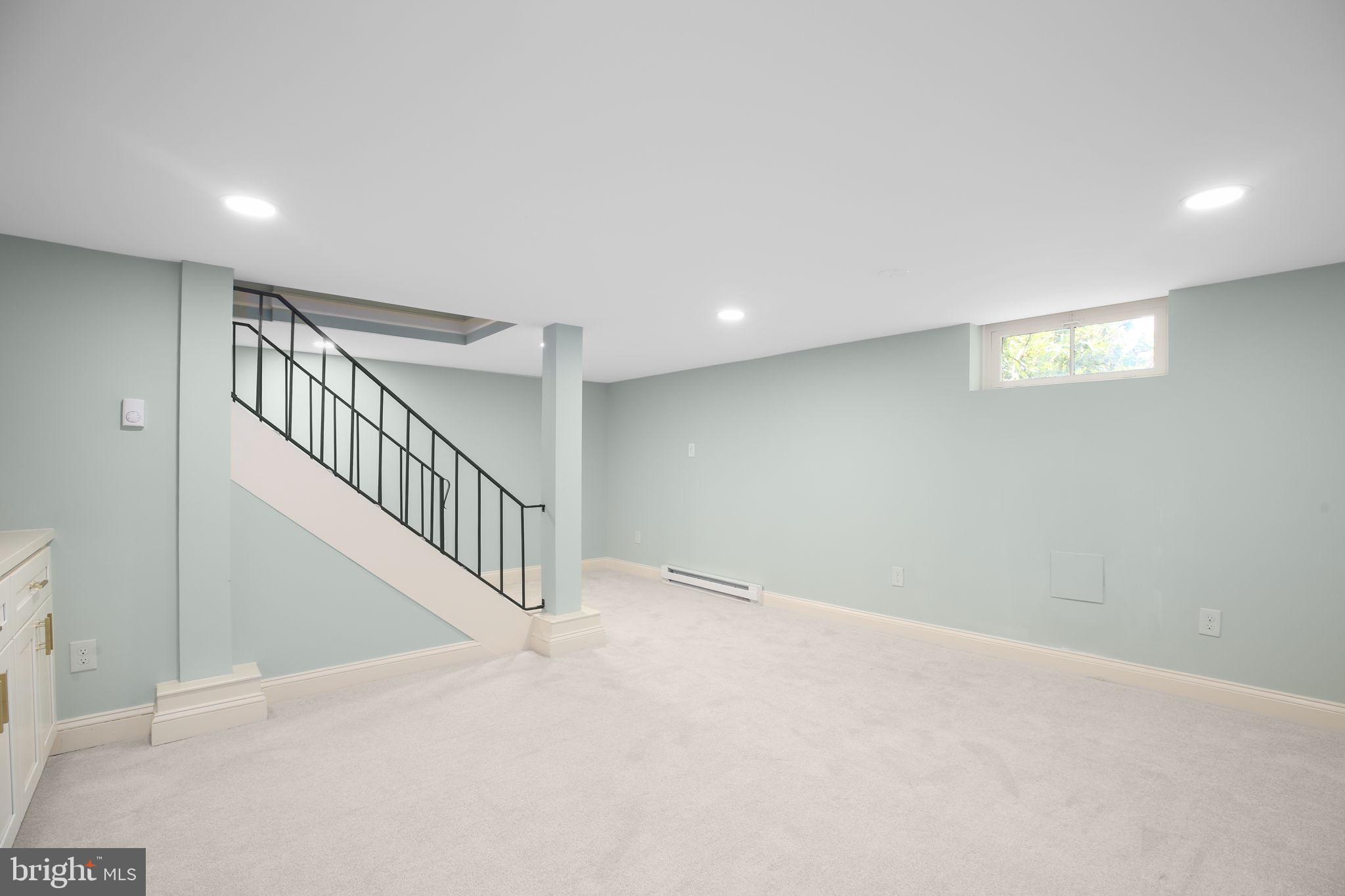 COLLEGE HEIGHTS - Residential