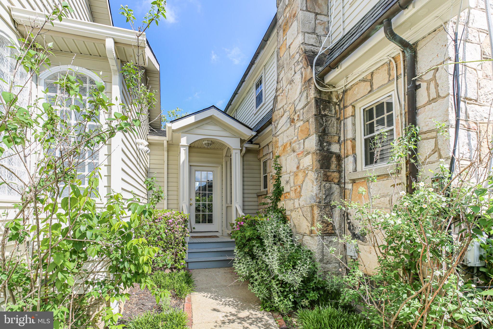 COLLEGE HEIGHTS - Residential