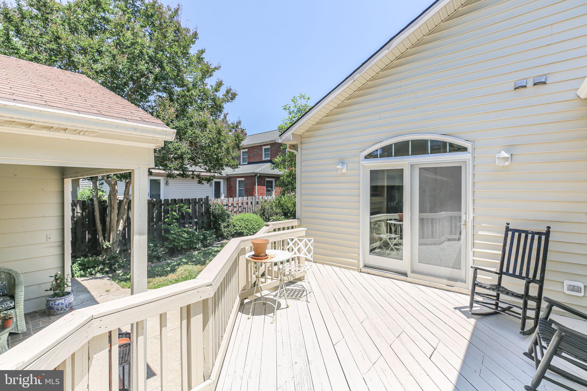 COLLEGE HEIGHTS - Residential