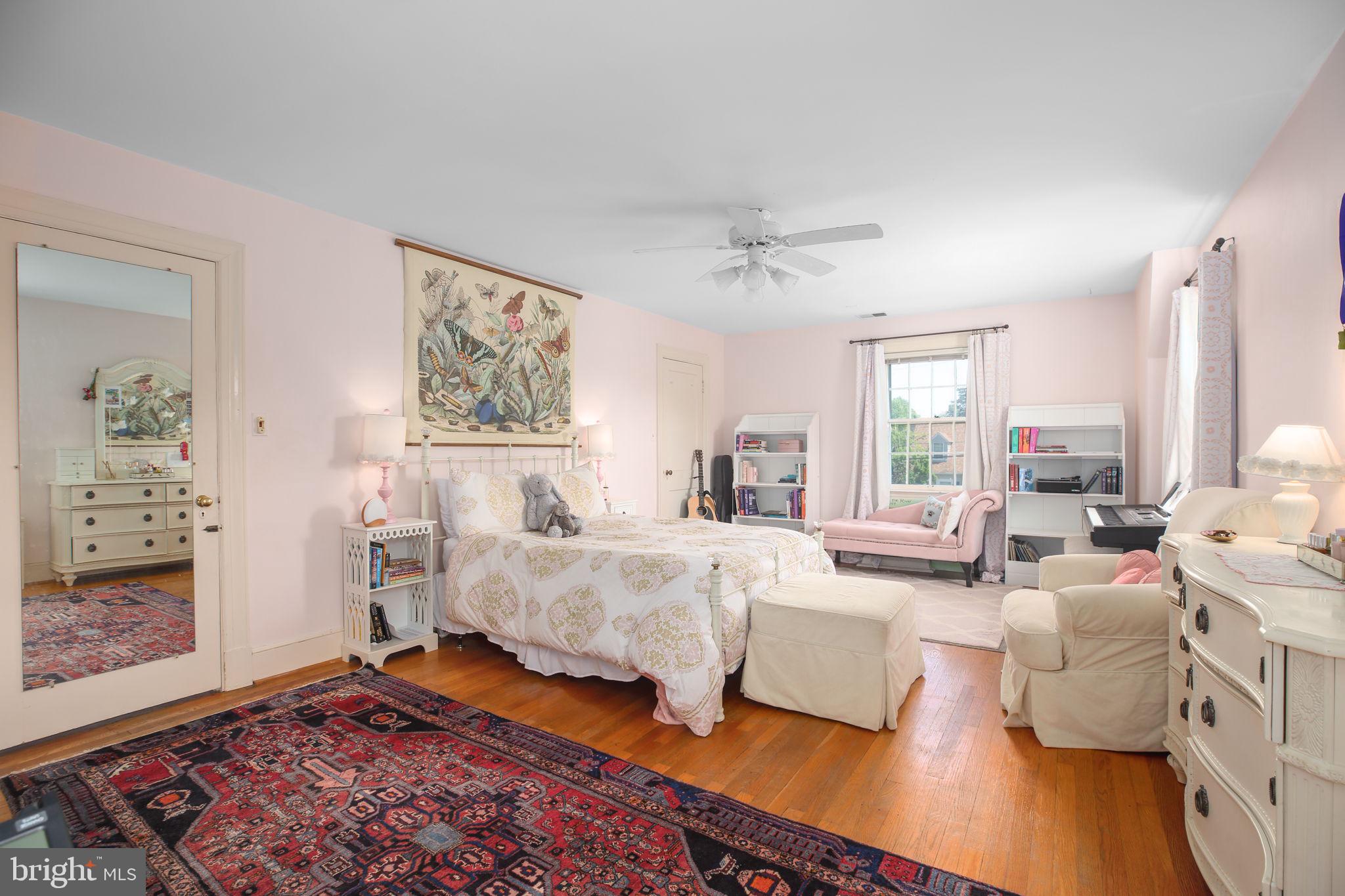 COLLEGE HEIGHTS - Residential