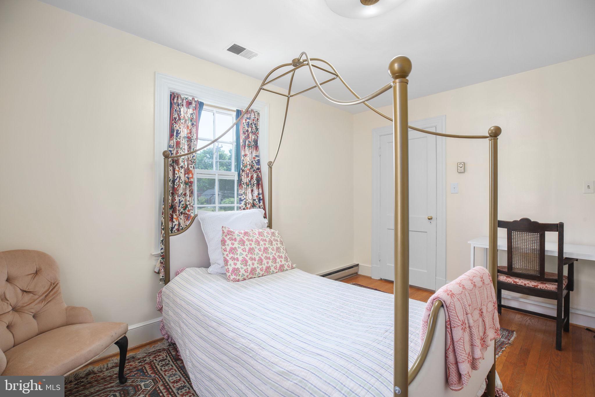 COLLEGE HEIGHTS - Residential