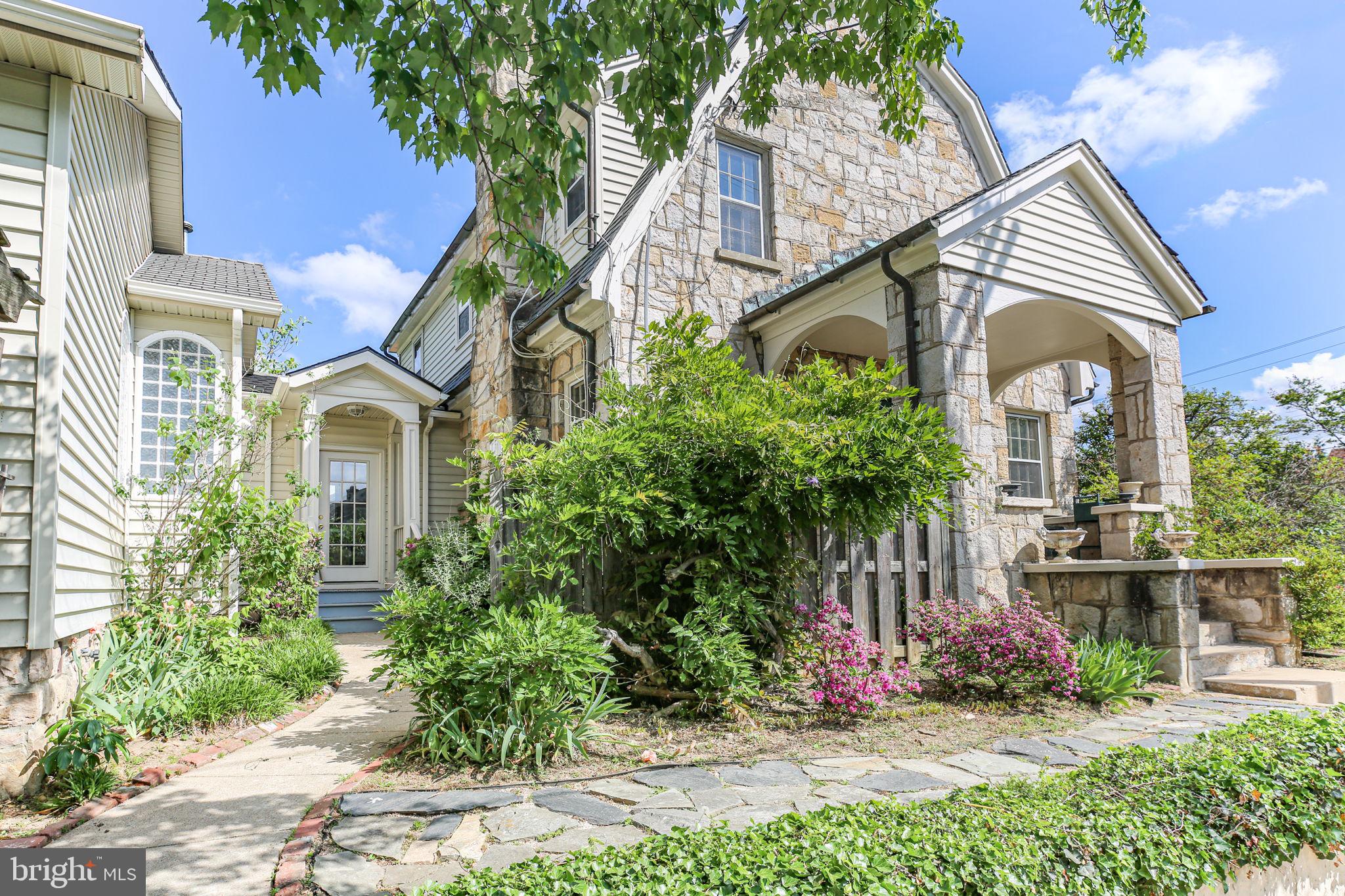 COLLEGE HEIGHTS - Residential
