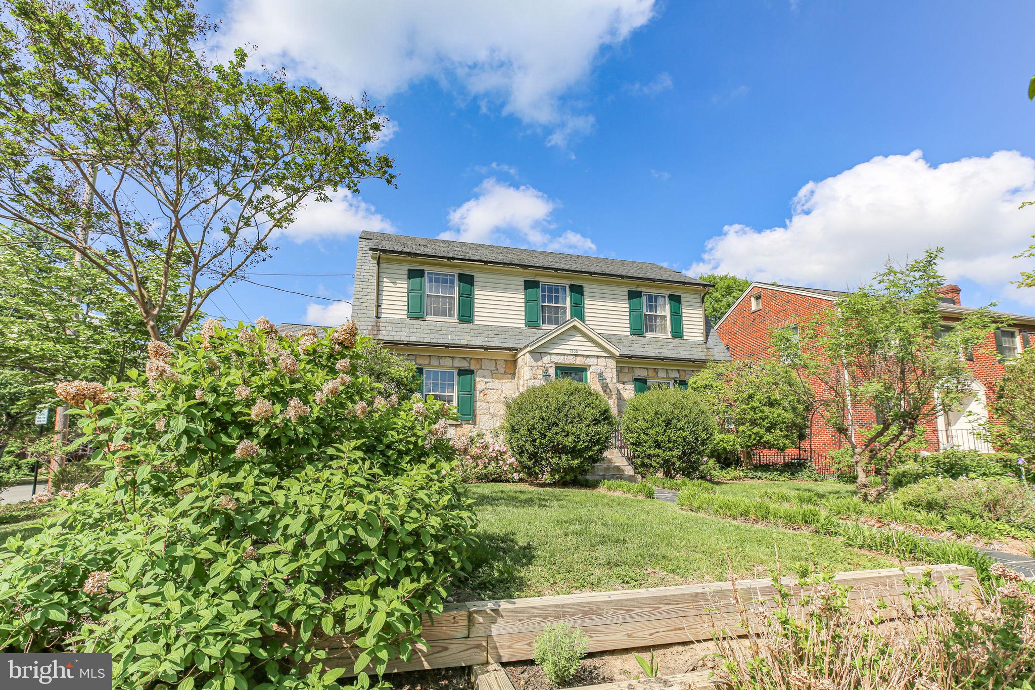 COLLEGE HEIGHTS - Residential