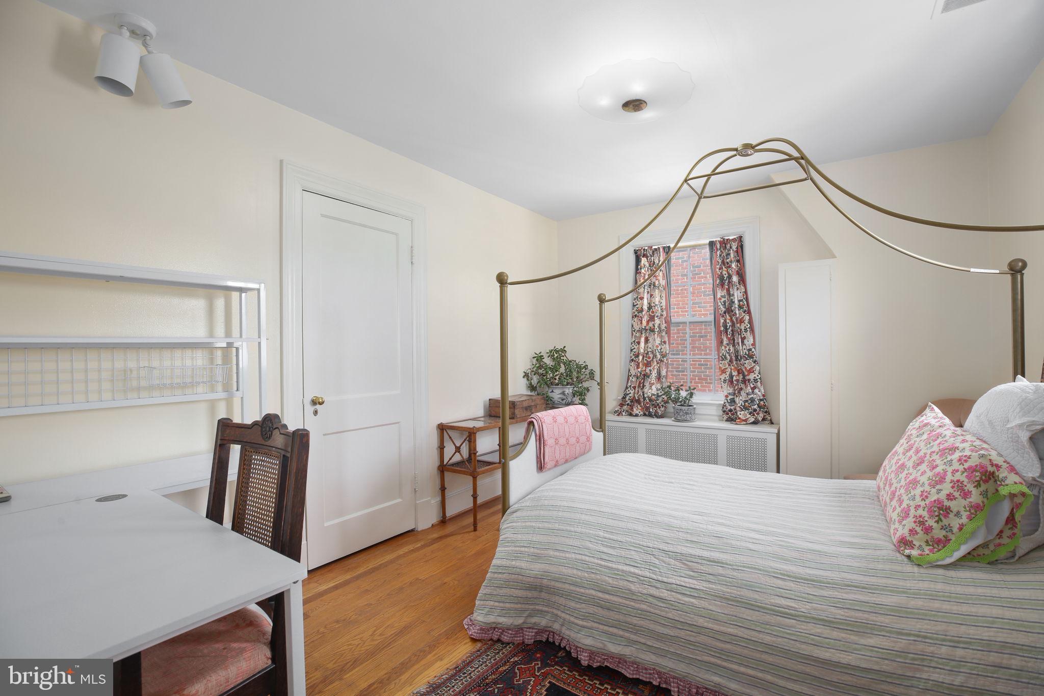 COLLEGE HEIGHTS - Residential