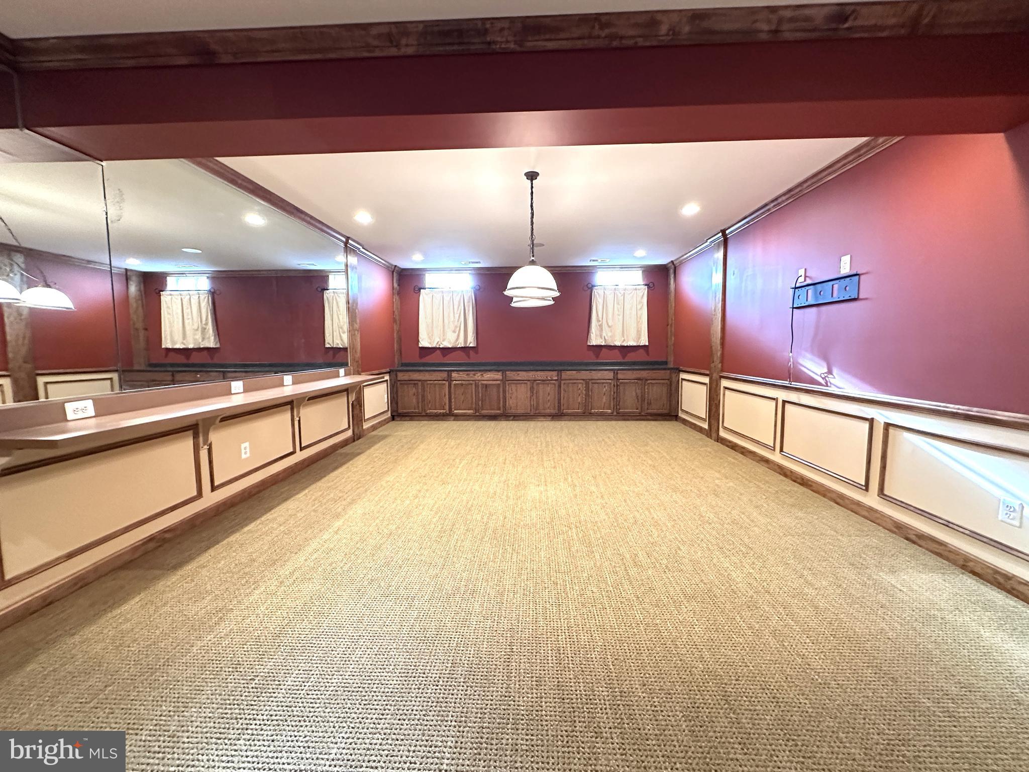 WINDSOR KNOLLS - Residential