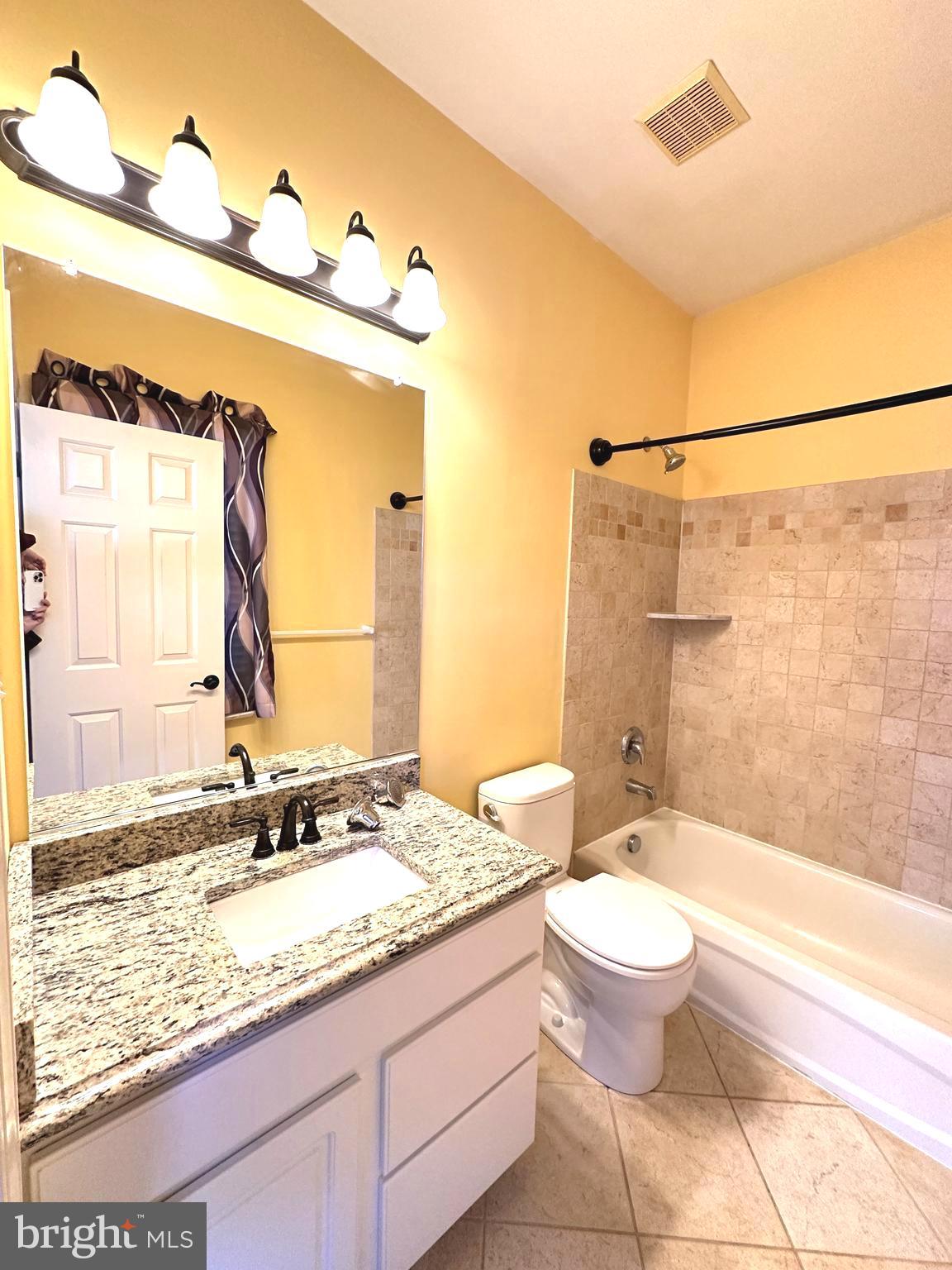 WINDSOR KNOLLS - Residential