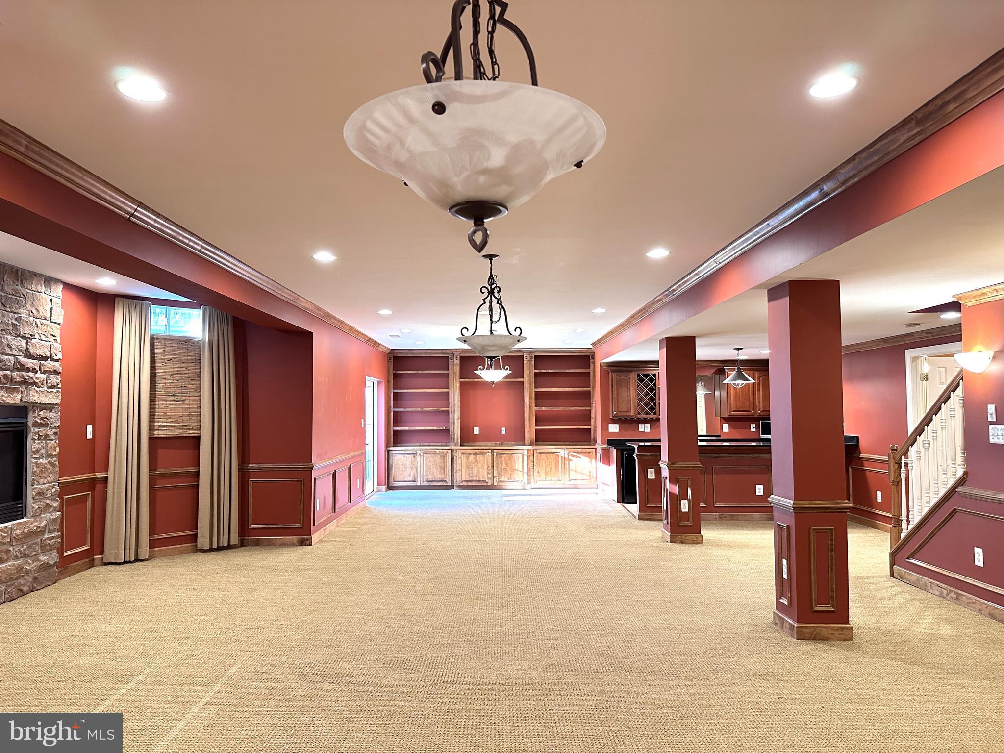 WINDSOR KNOLLS - Residential