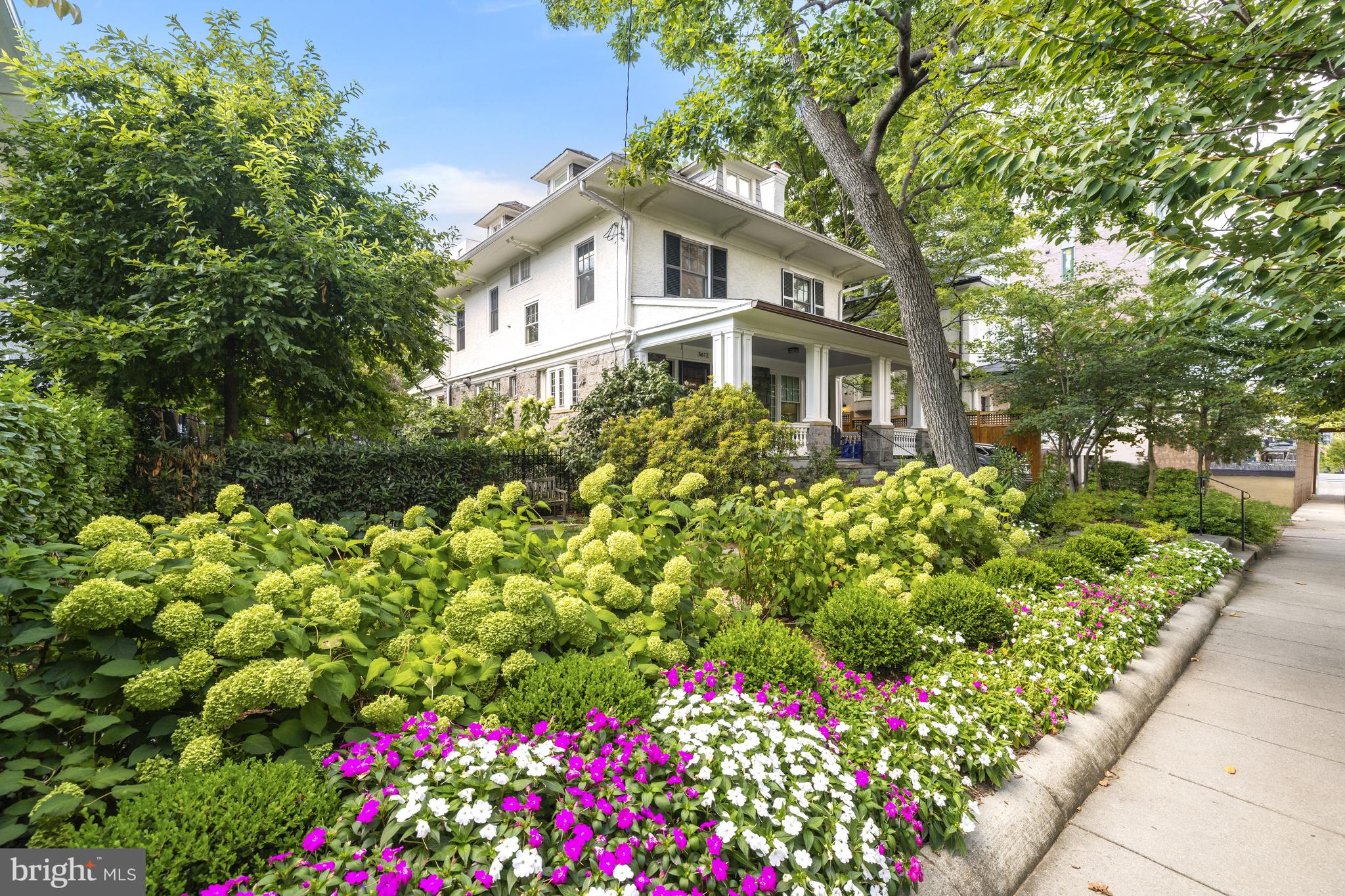 CLEVELAND PARK - Residential