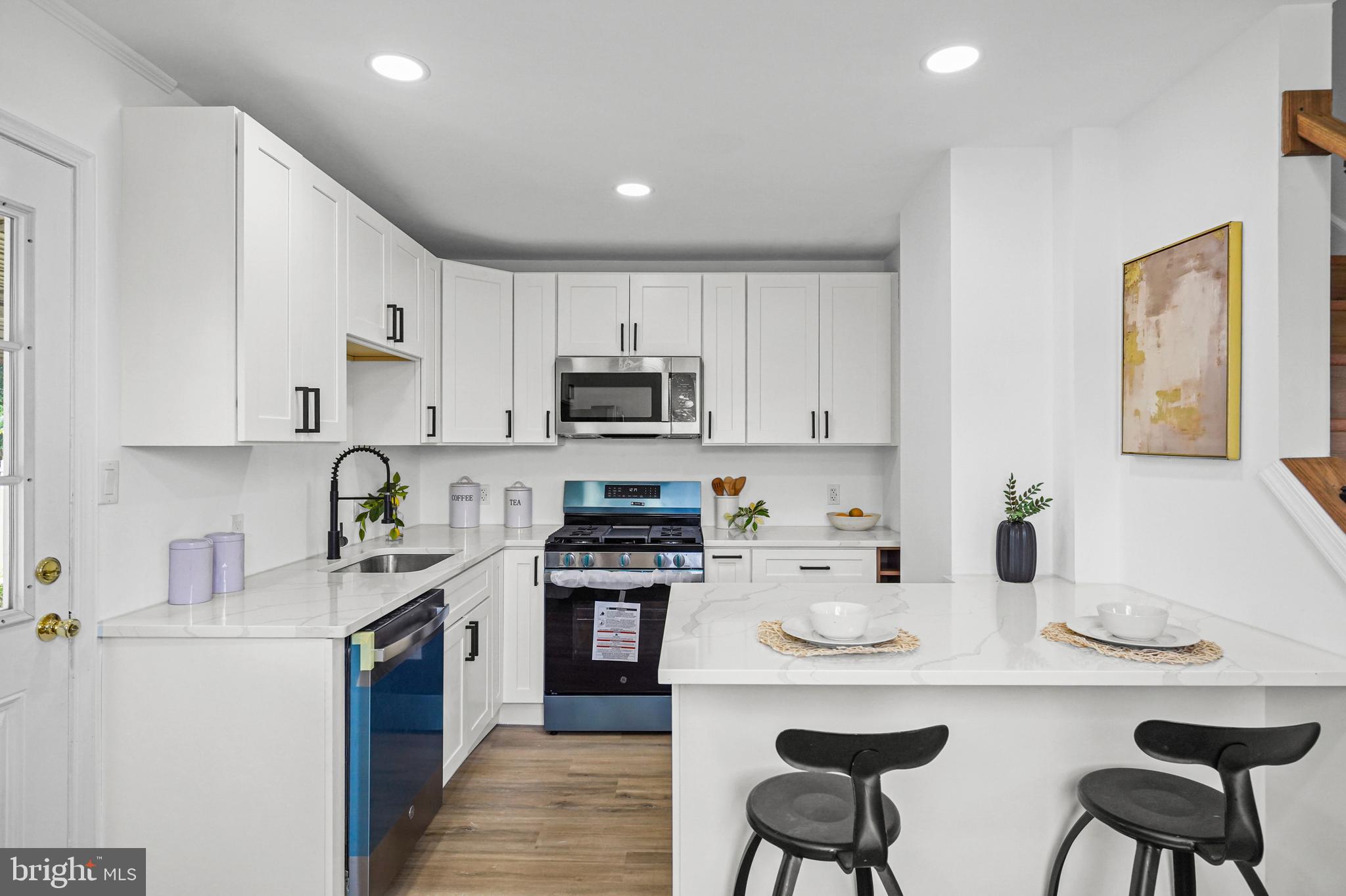 WATERSEDGE - Residential