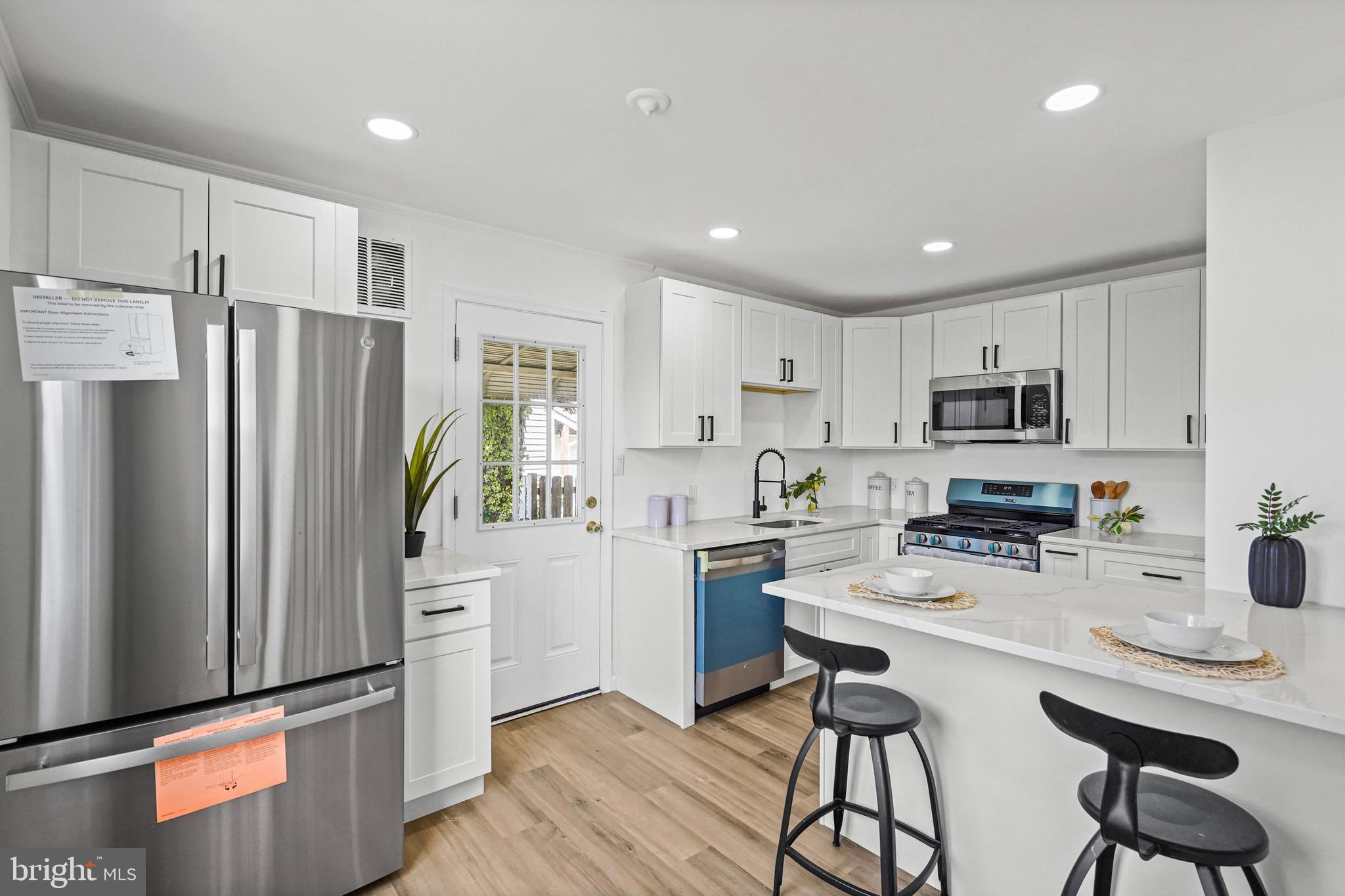 WATERSEDGE - Residential