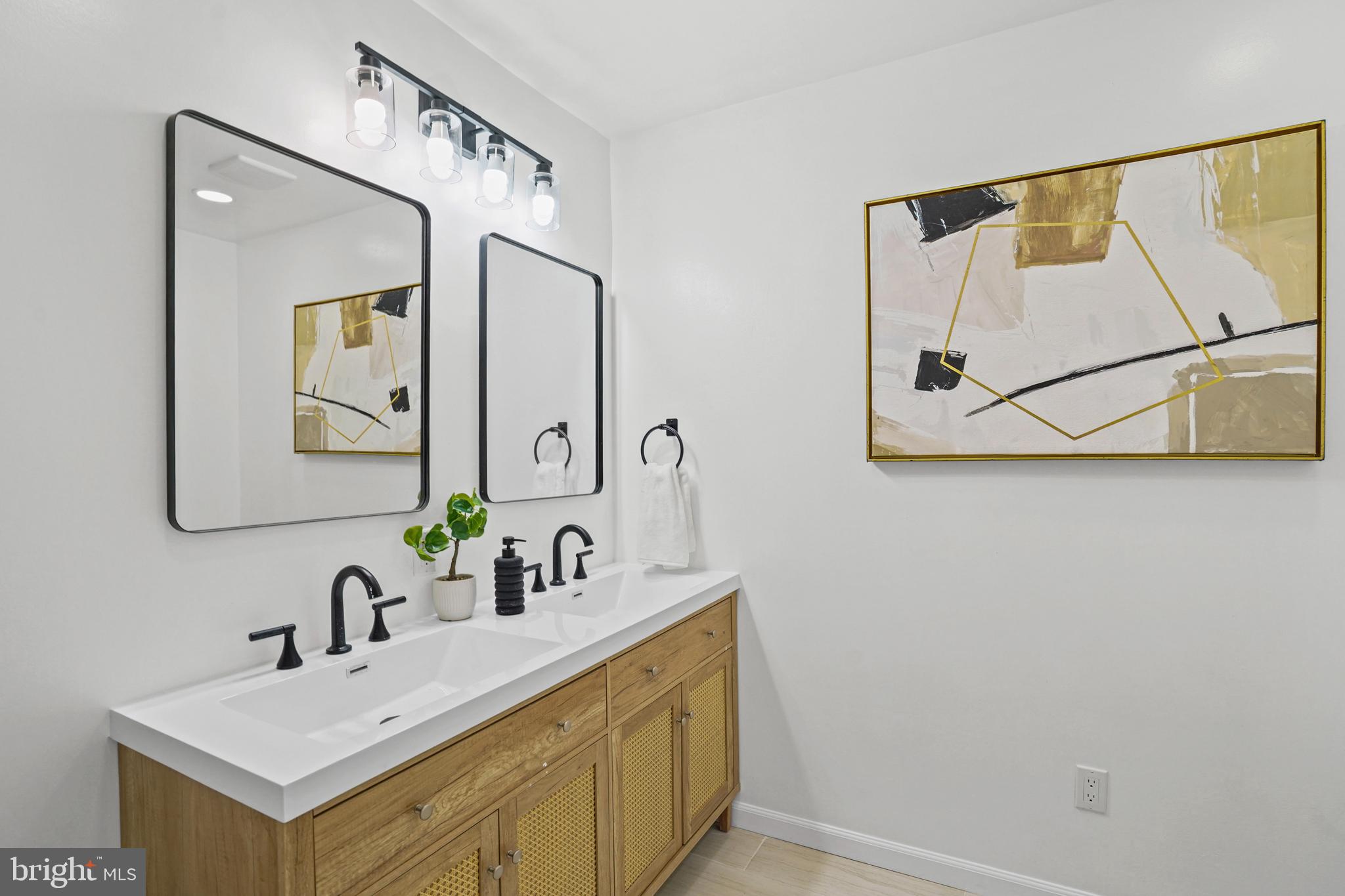 WATERSEDGE - Residential