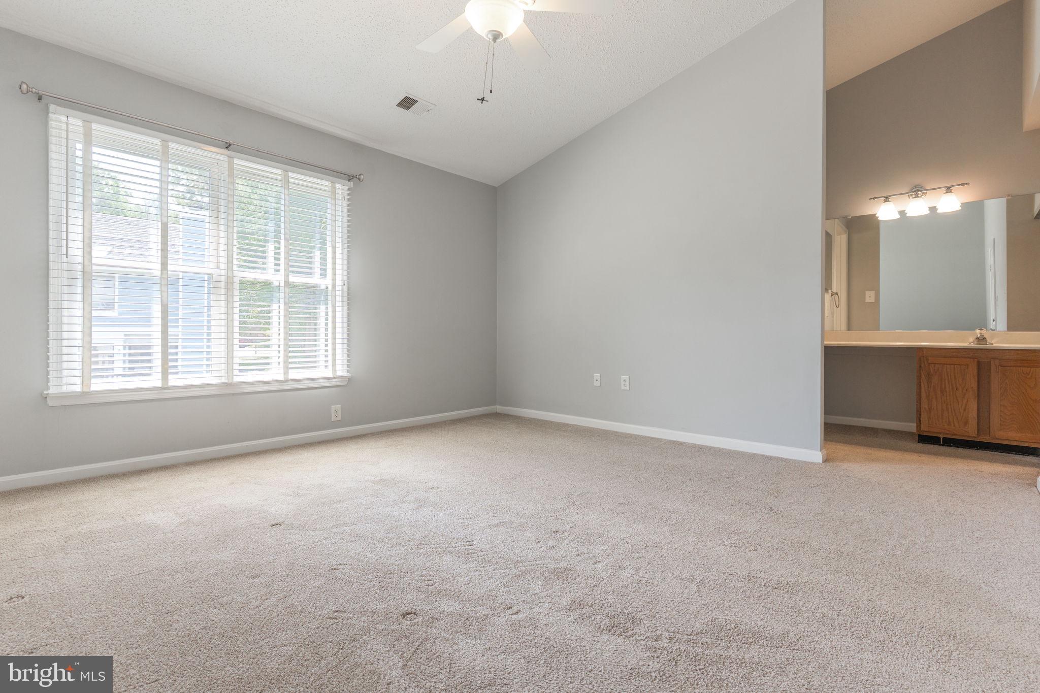 LAKE RIDGE - MOHICAN - Residential Lease