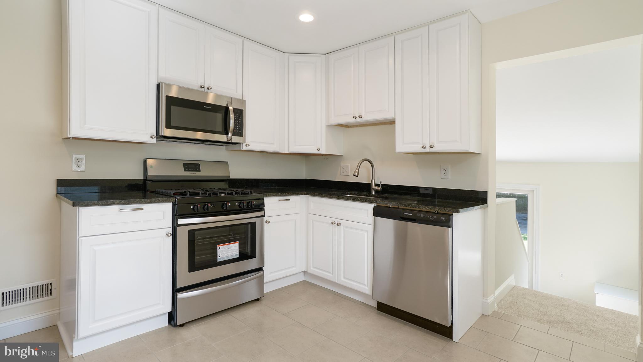 RIVIERA BEACH - Residential