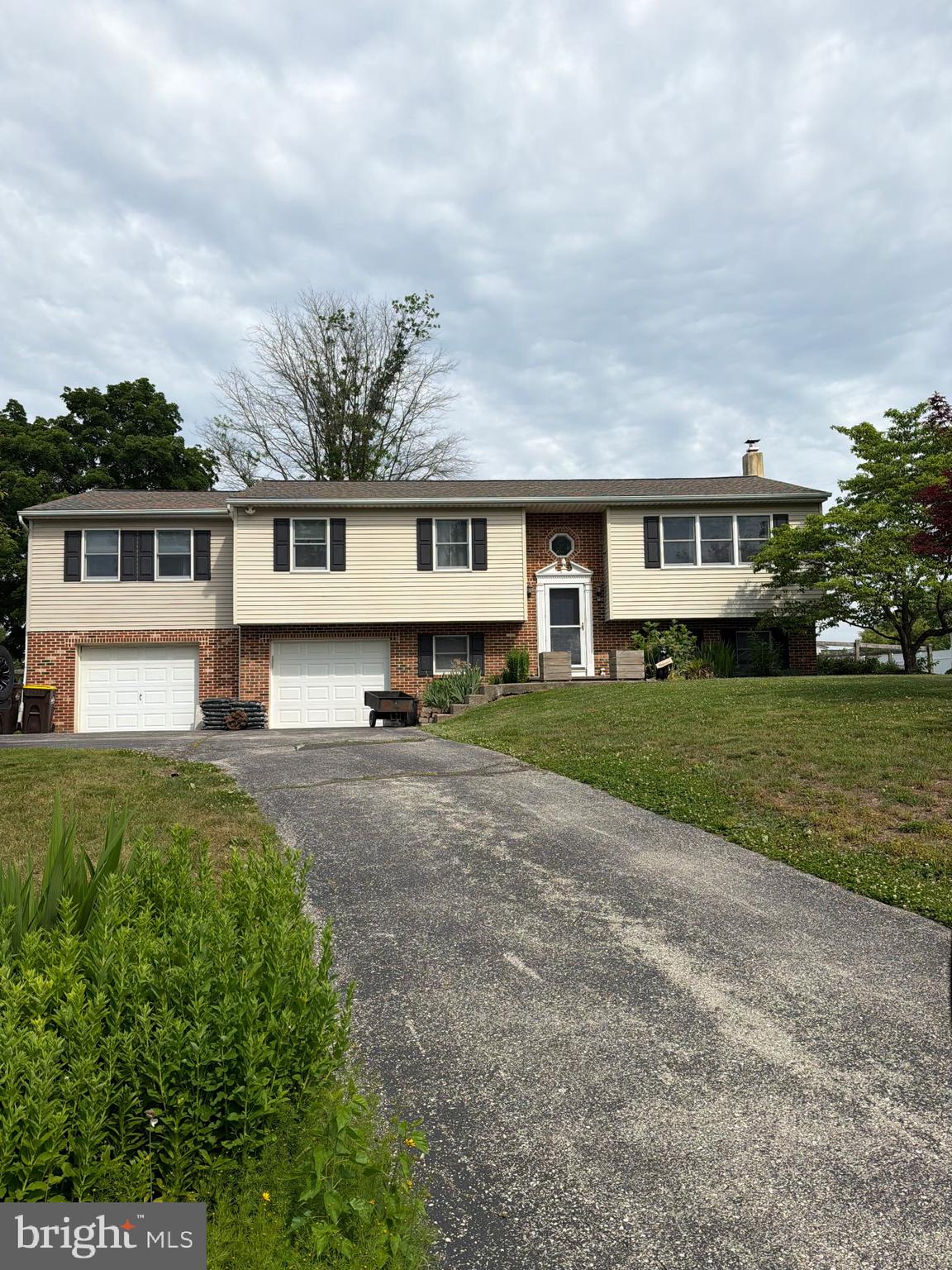 Well maintained home on a very quiet dead end street ! This  large 3bedroom and 3.5 bath has an upper level with a updated kitchen leading to a sunny family room opening to a large deck. A level 1/2 acre rear yard that is fully fenced. A living room with 3 bedrooms down the hallway and yes, 3 full bathrooms. The lower level has a huge family room with a wood burning stove. Don't miss this chance to own a home ion this desirable street. More photos coming soon.