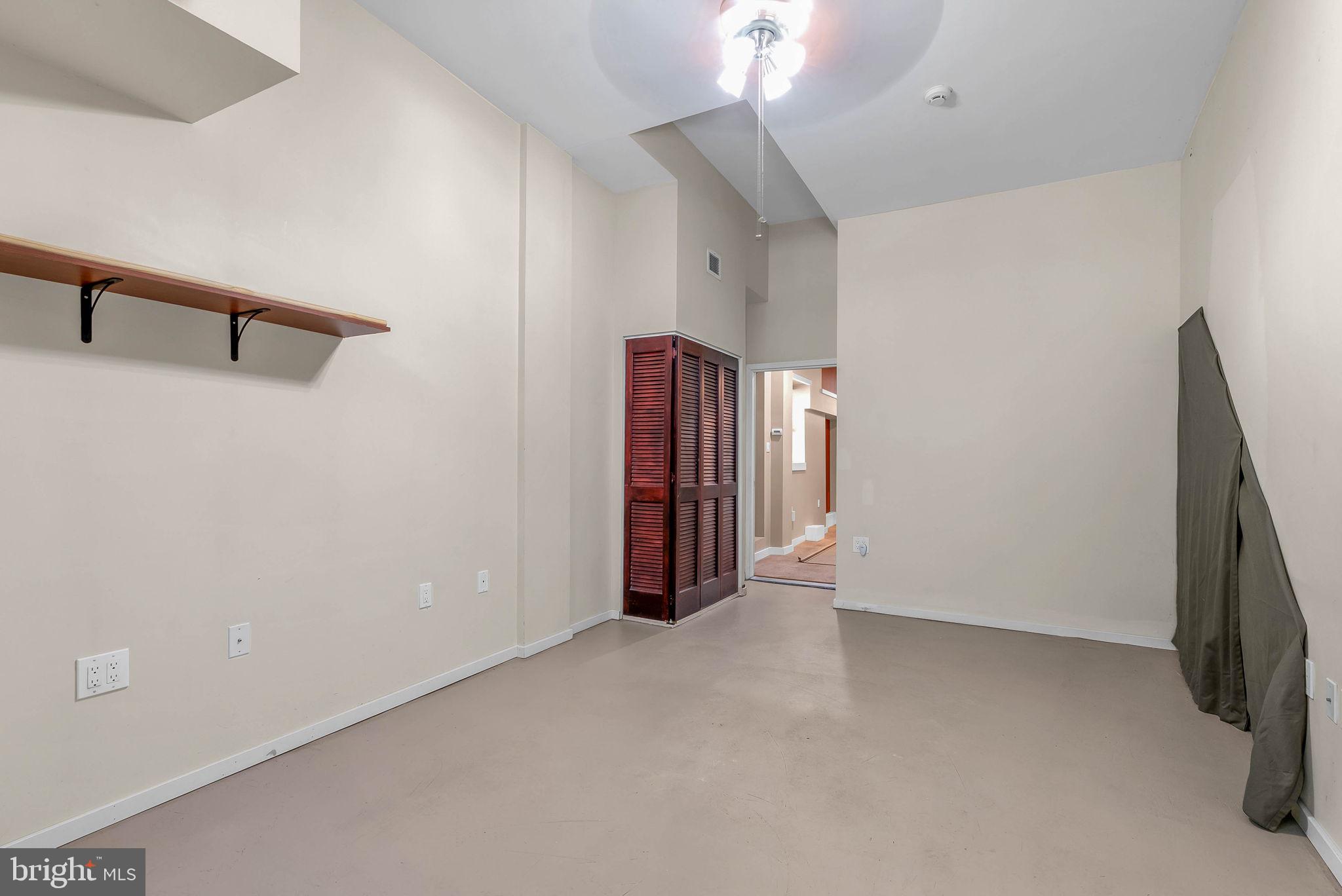 FAIRMOUNT - Residential Income