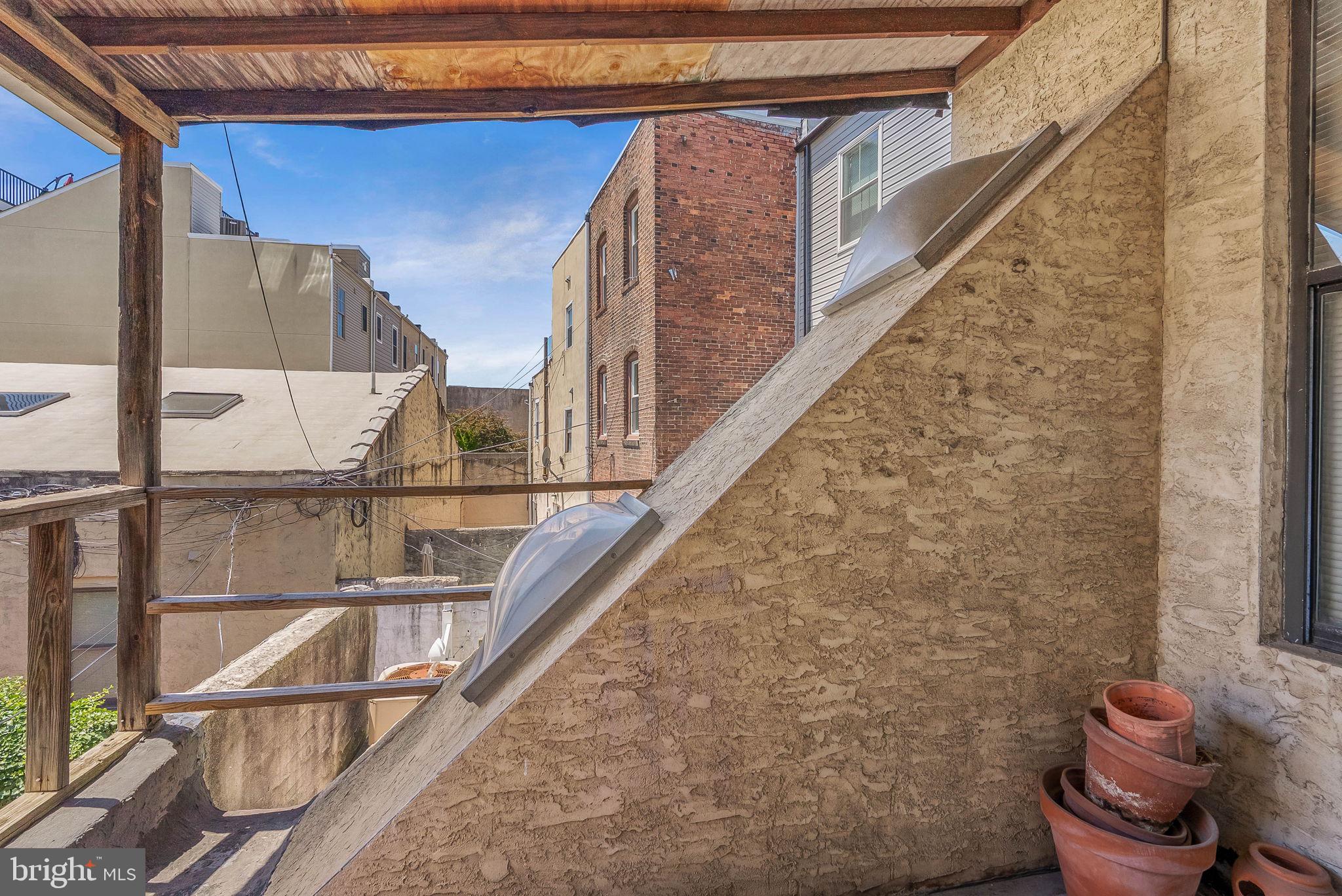 FAIRMOUNT - Residential Income