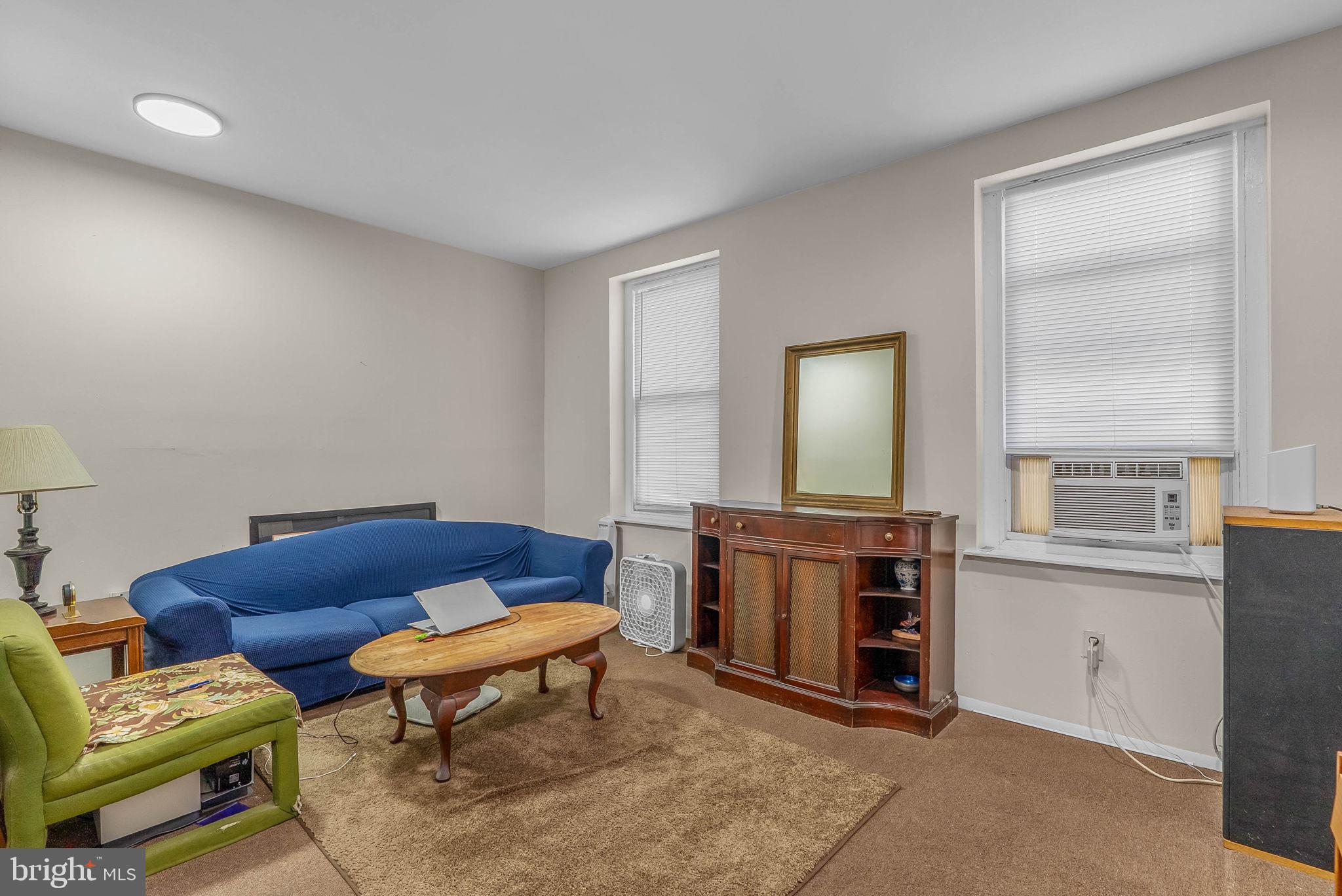 FAIRMOUNT - Residential Income