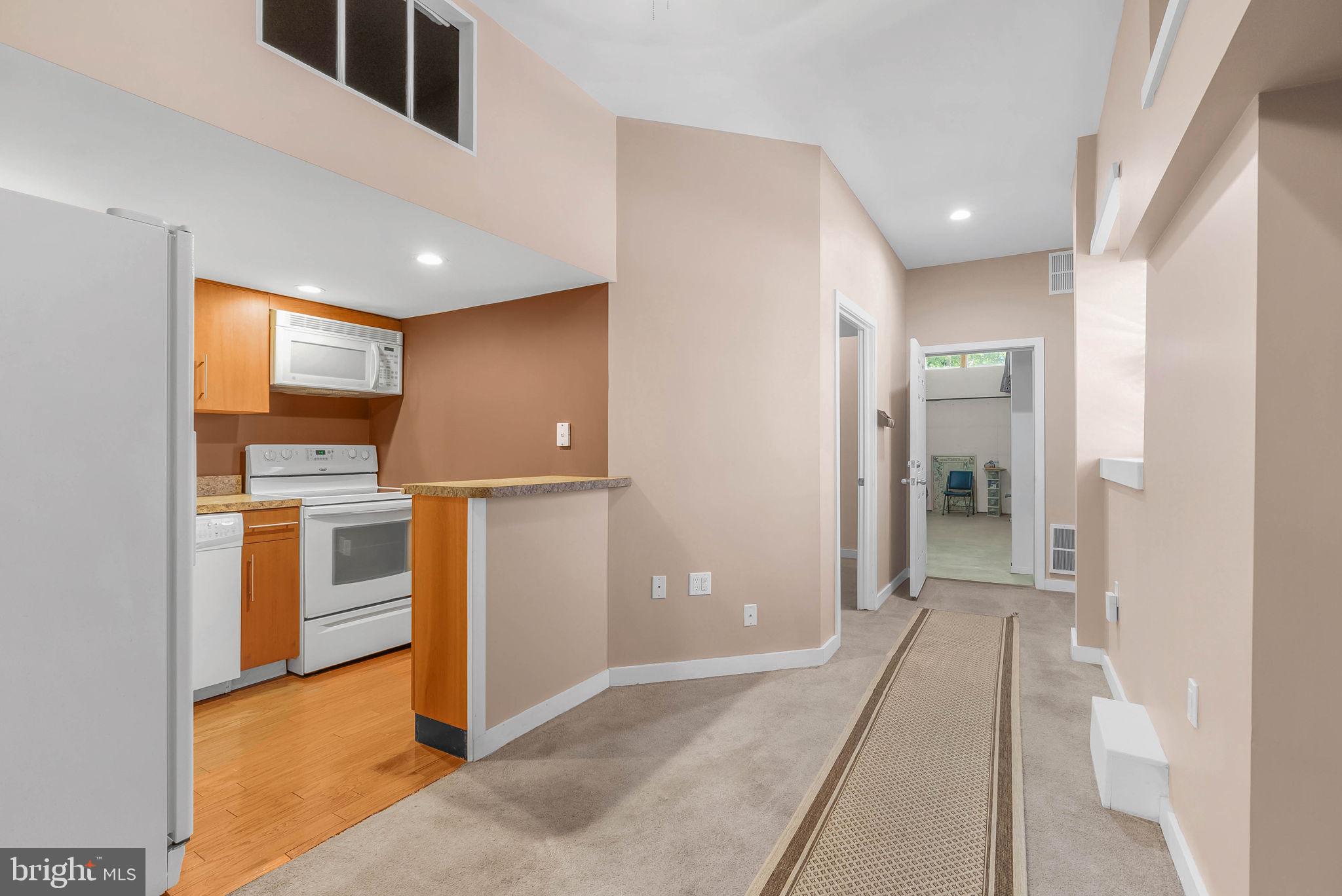 FAIRMOUNT - Residential Income