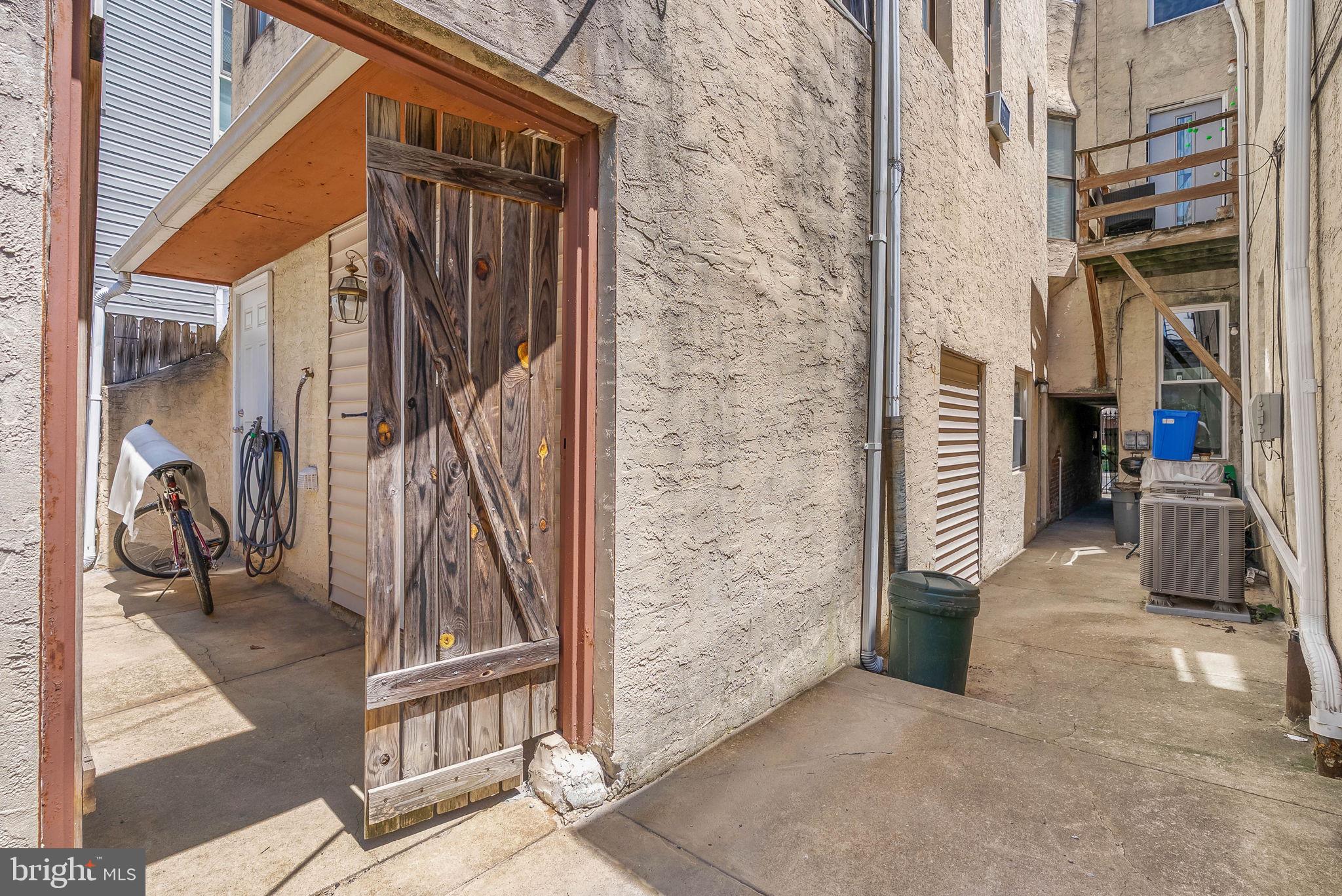 FAIRMOUNT - Residential Income