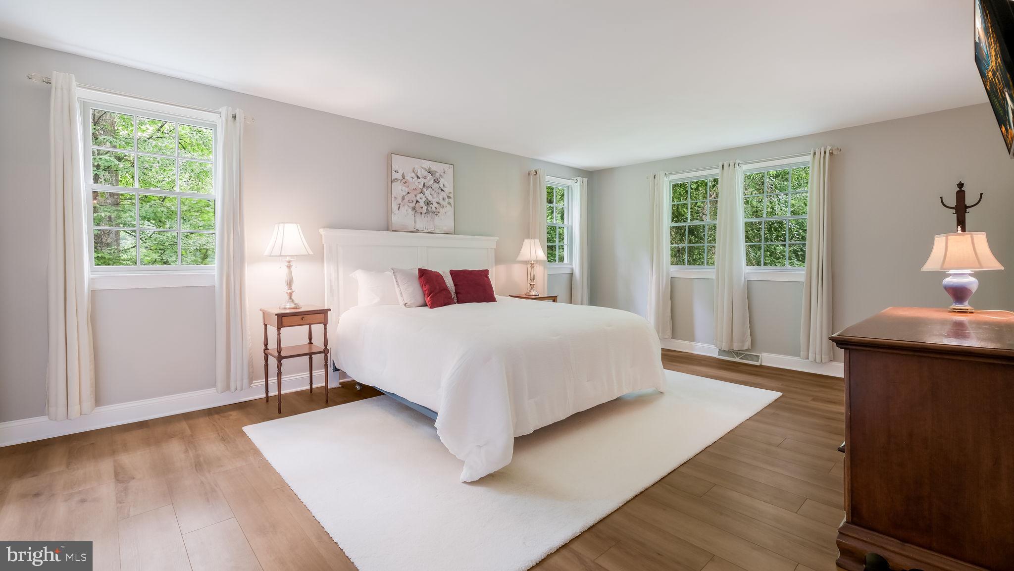 HAWK RIDGE - Residential