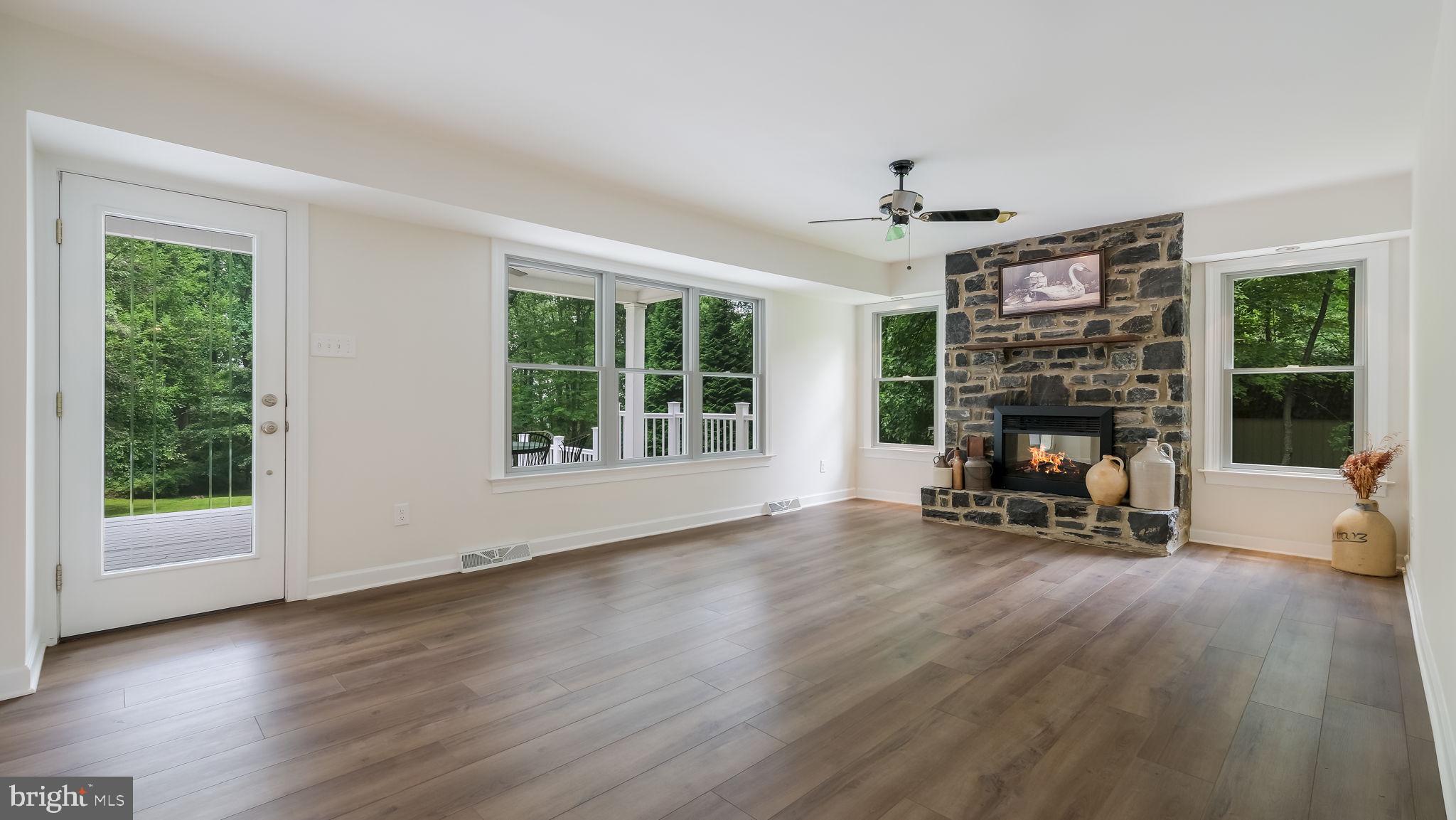 HAWK RIDGE - Residential