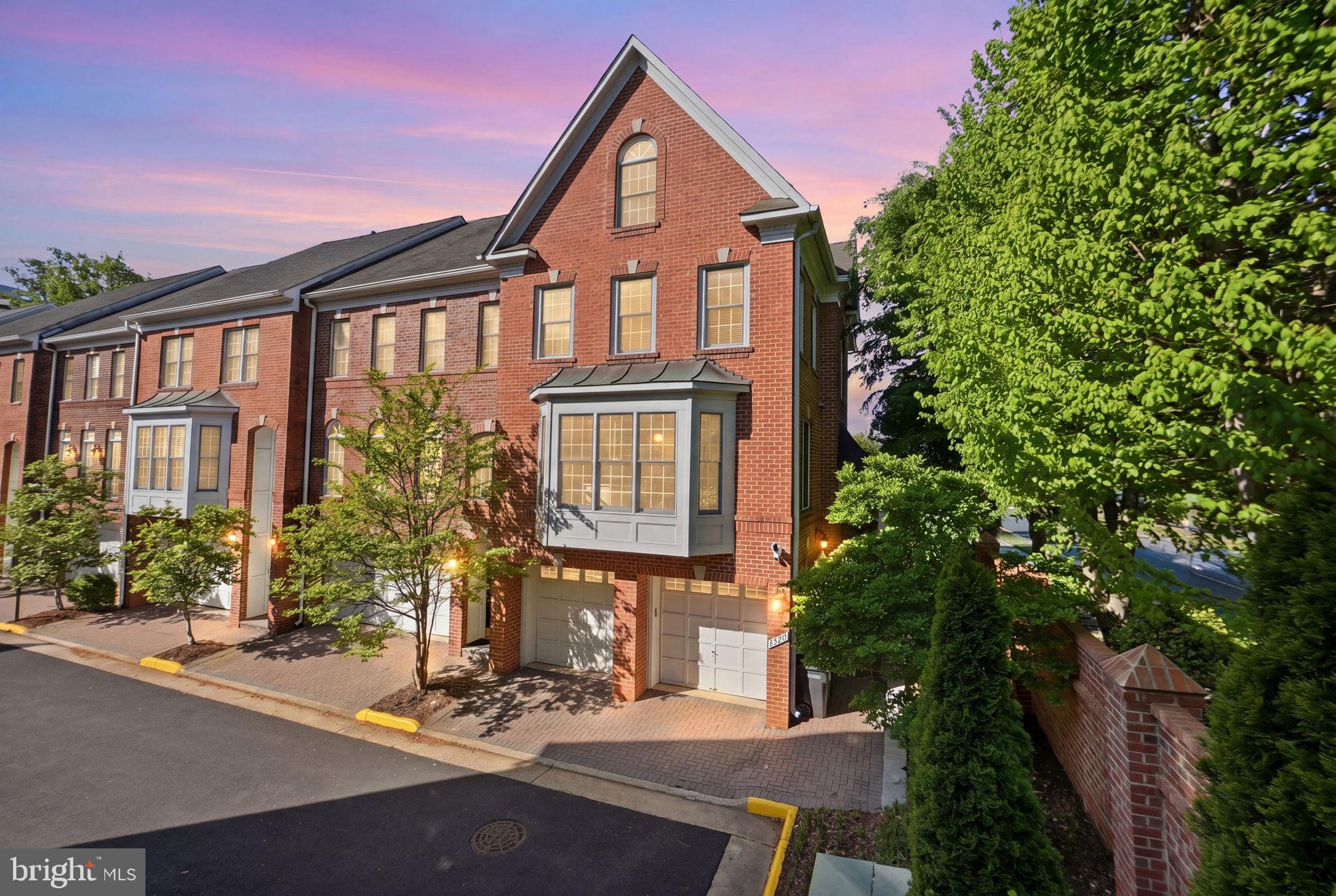 MCLEAN CREST - Residential