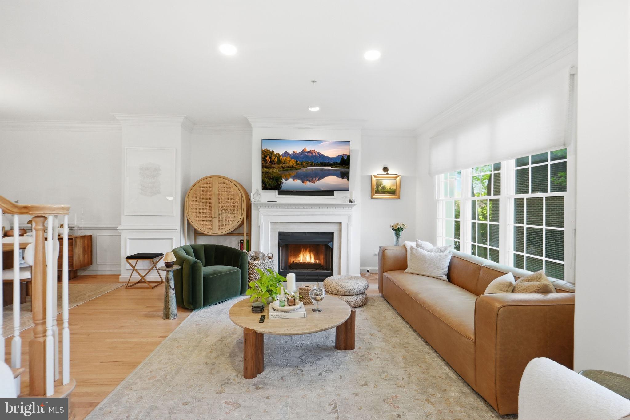MCLEAN CREST - Residential
