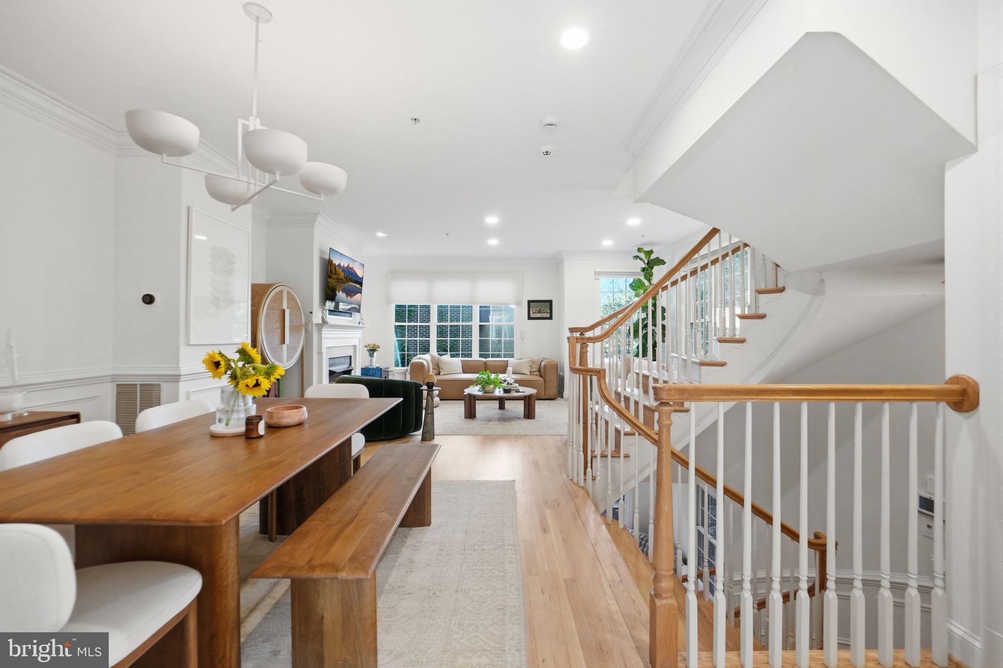 MCLEAN CREST - Residential