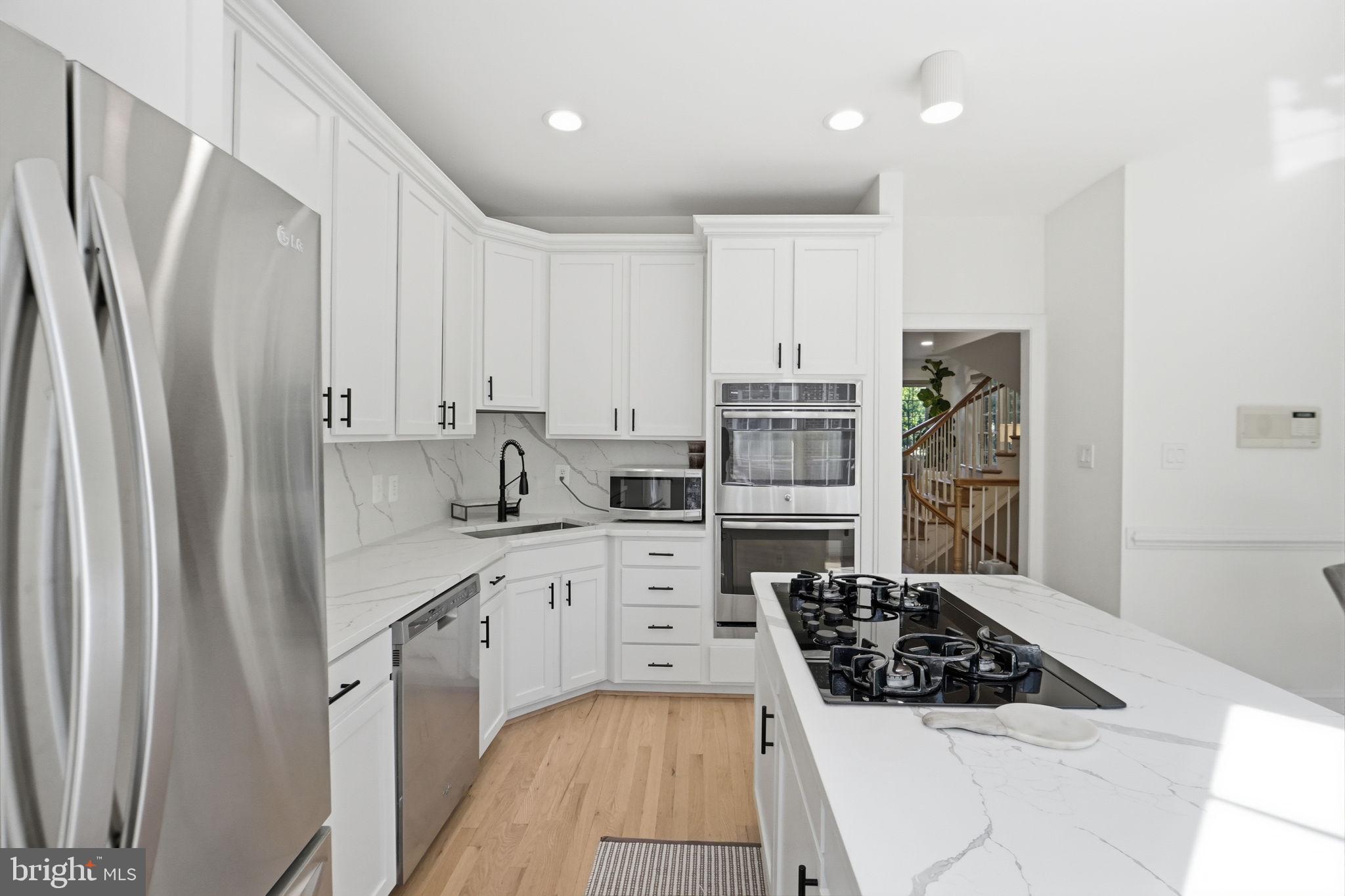 MCLEAN CREST - Residential