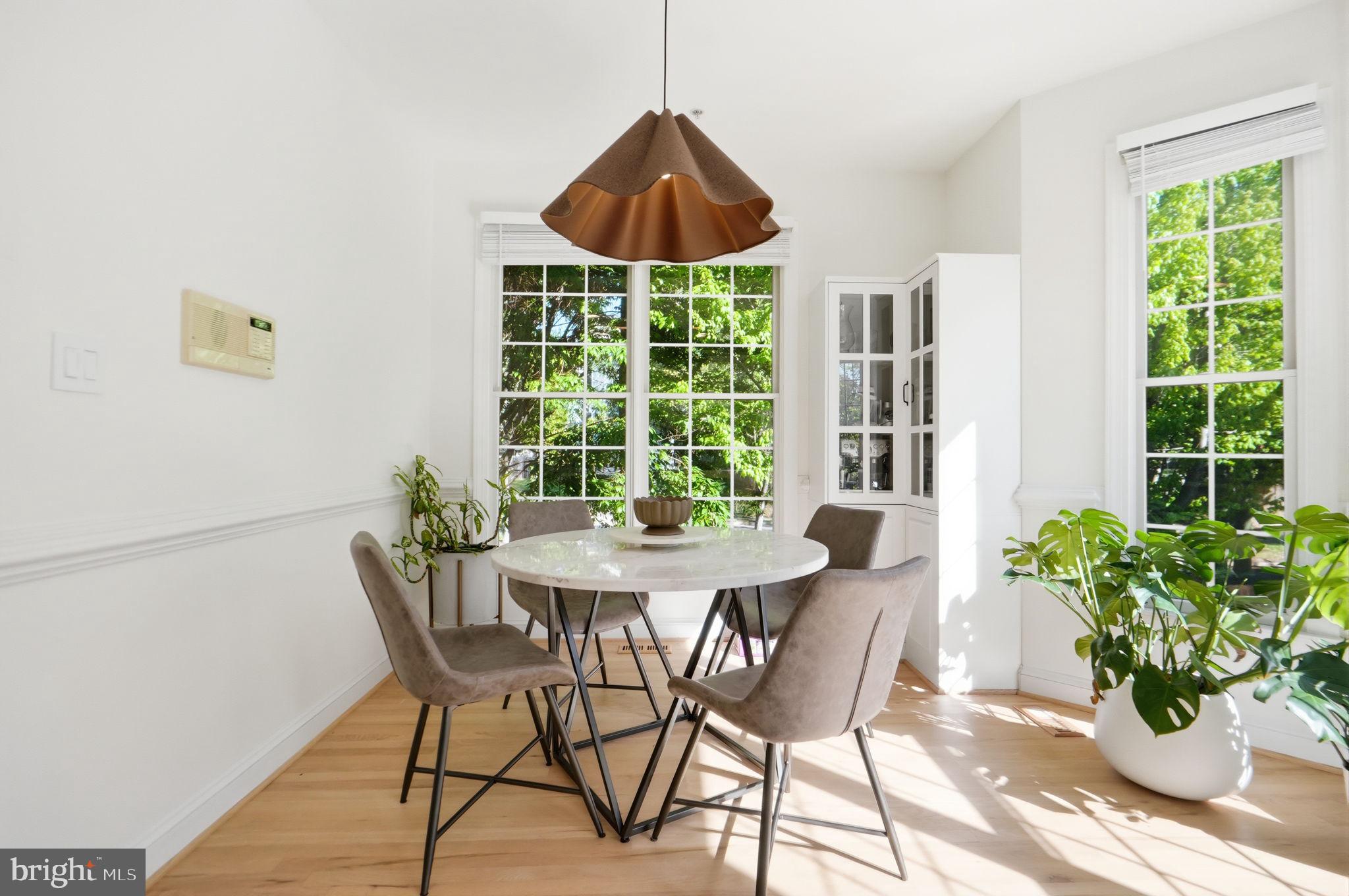 MCLEAN CREST - Residential
