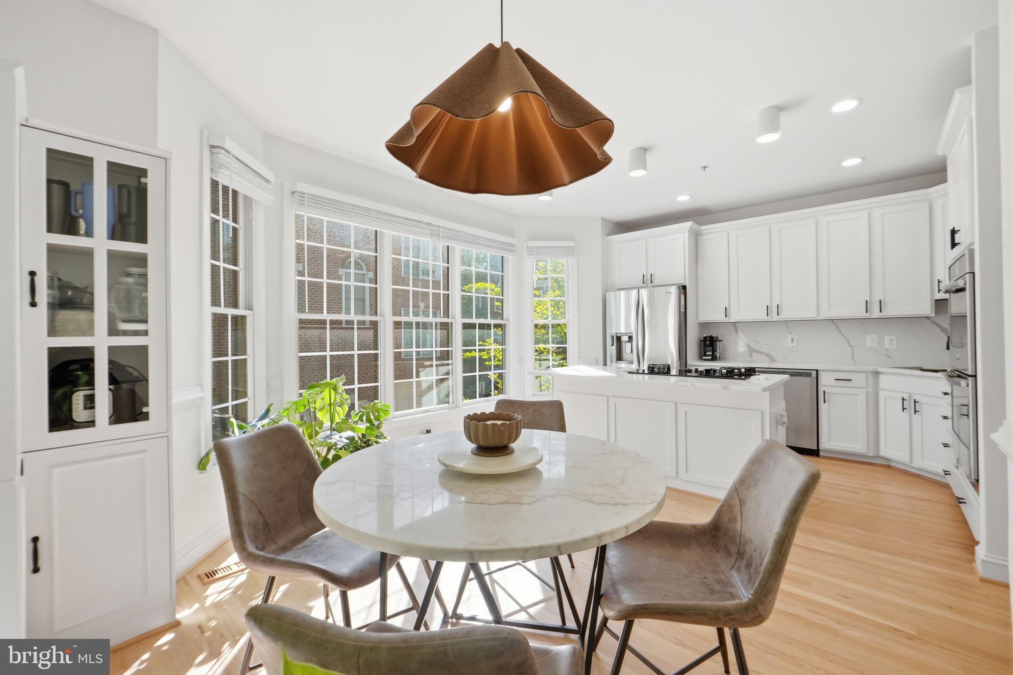MCLEAN CREST - Residential