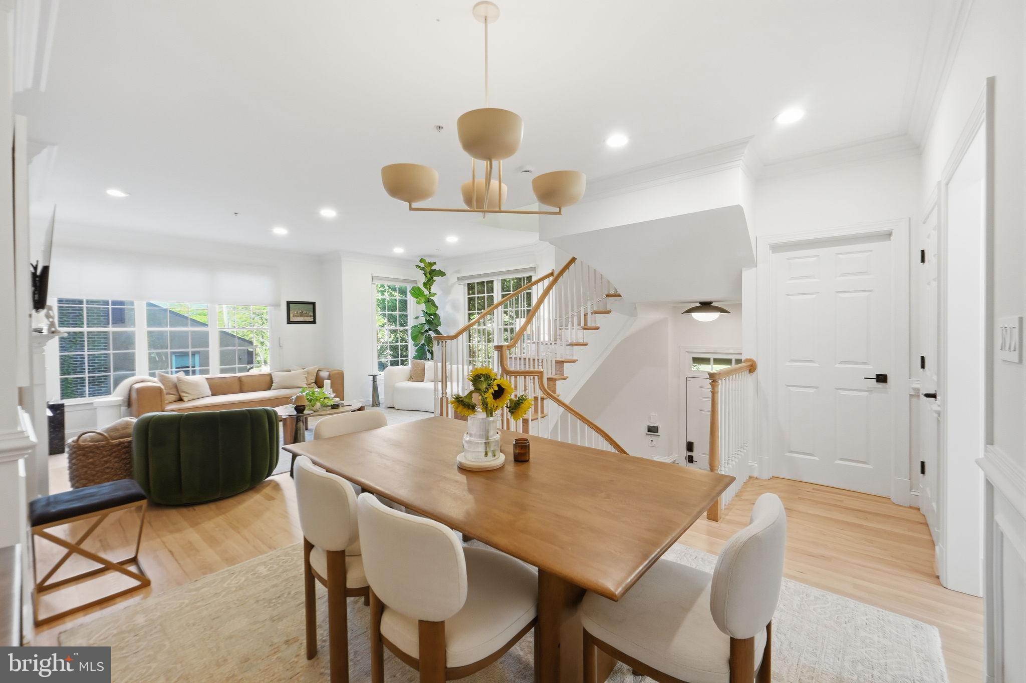 MCLEAN CREST - Residential