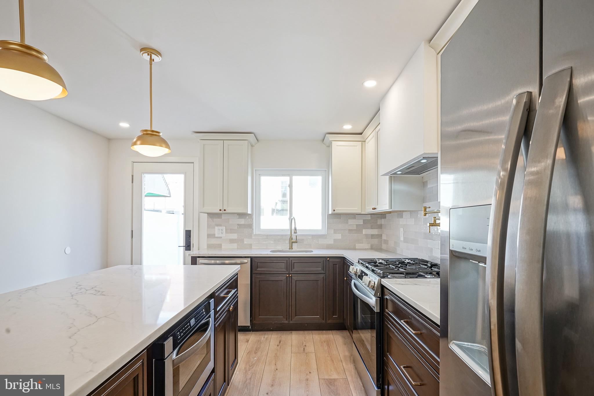 PASSYUNK SQUARE - Residential