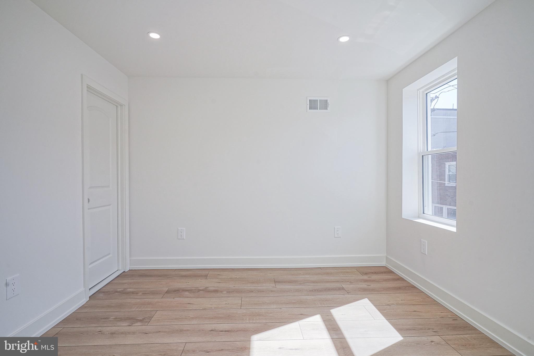 PASSYUNK SQUARE - Residential