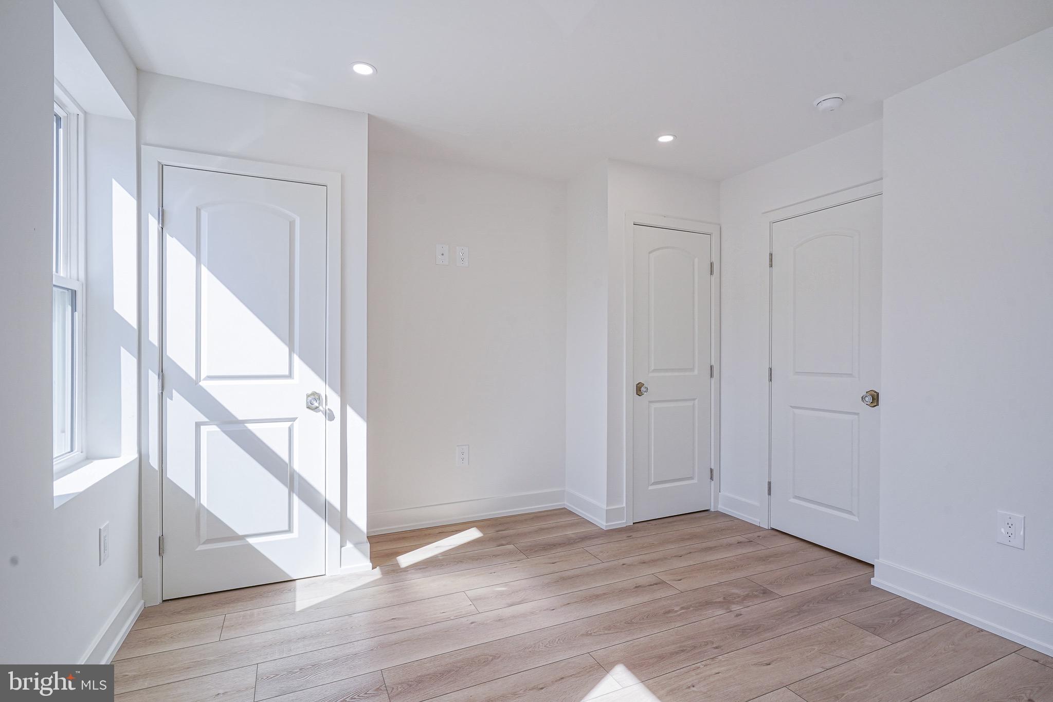 PASSYUNK SQUARE - Residential