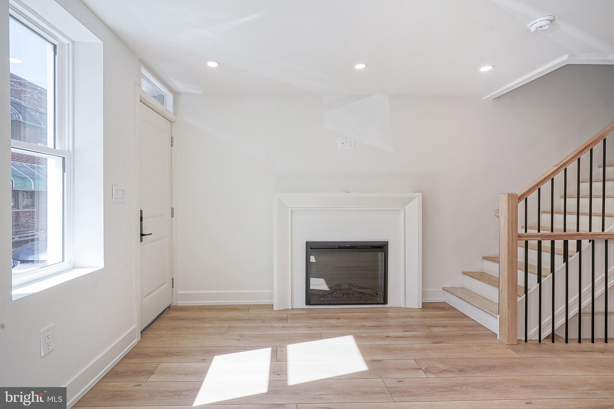 PASSYUNK SQUARE - Residential