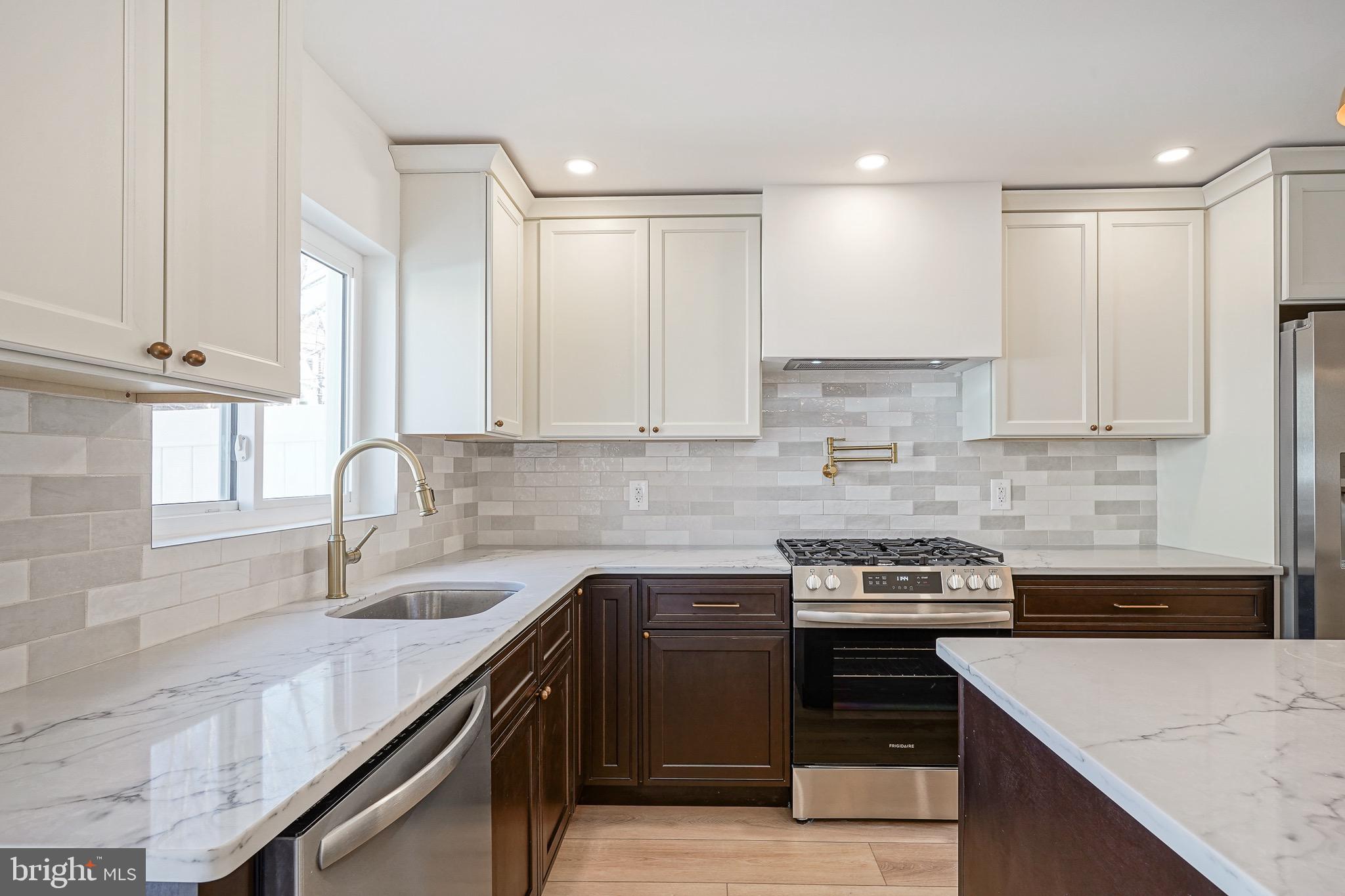PASSYUNK SQUARE - Residential