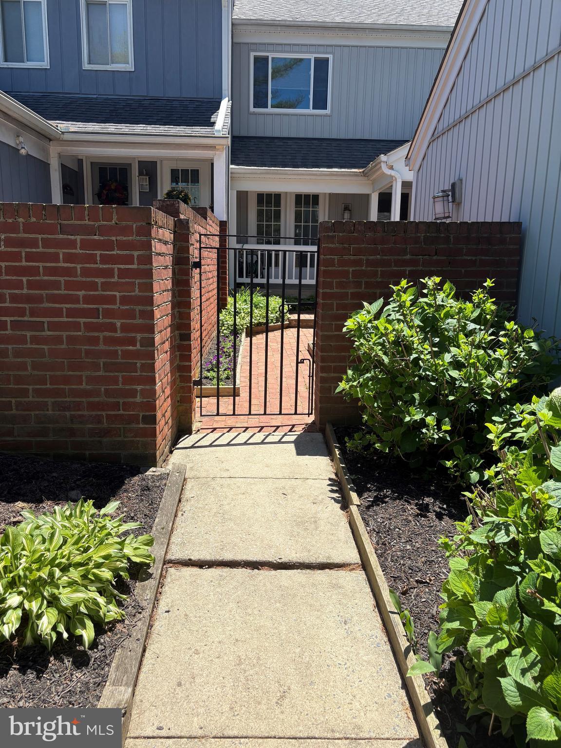 HIGHLAND HALL - Residential