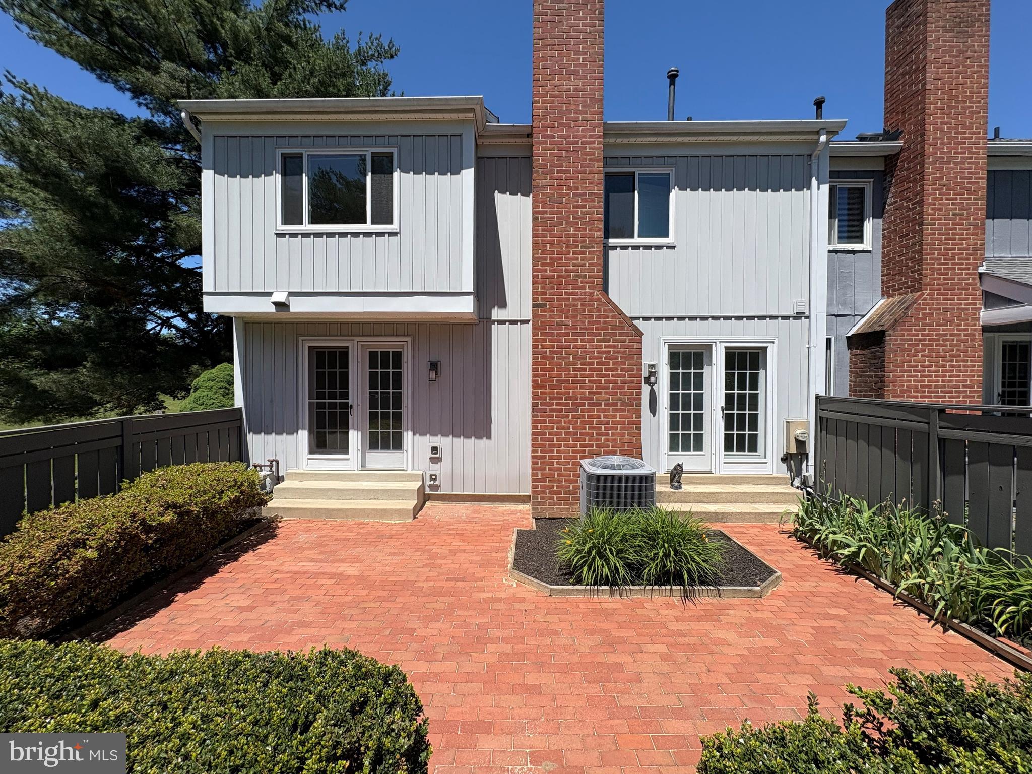HIGHLAND HALL - Residential