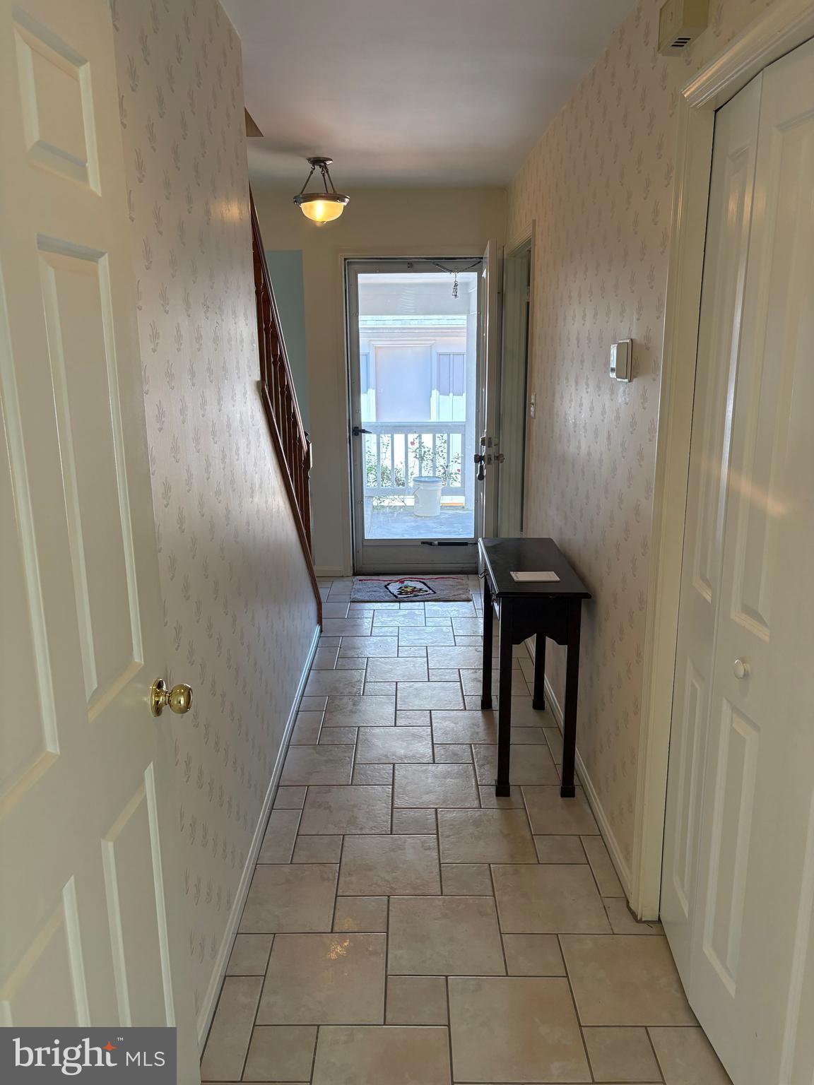 HIGHLAND HALL - Residential