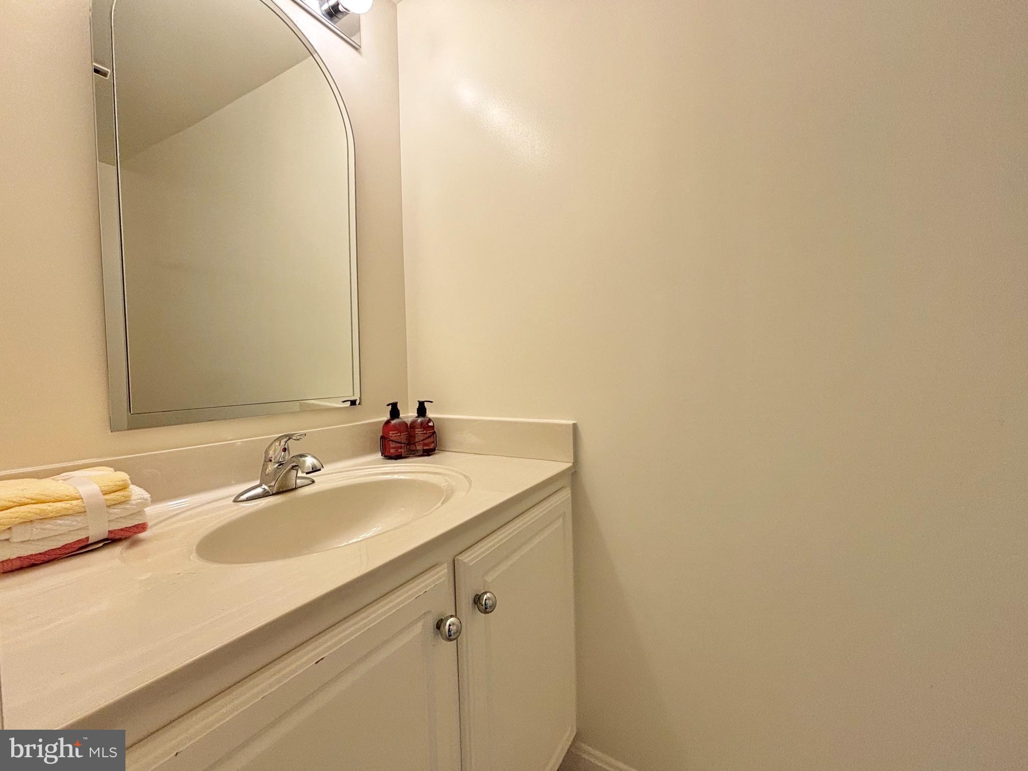 LEISURE WORLD - Residential