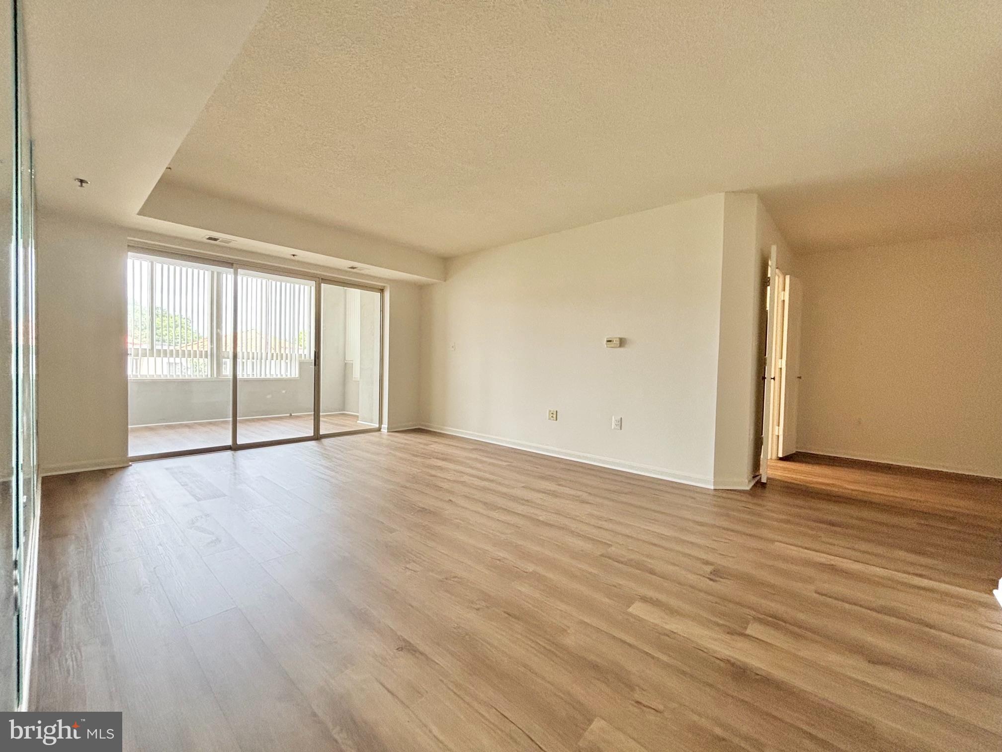 LEISURE WORLD - Residential