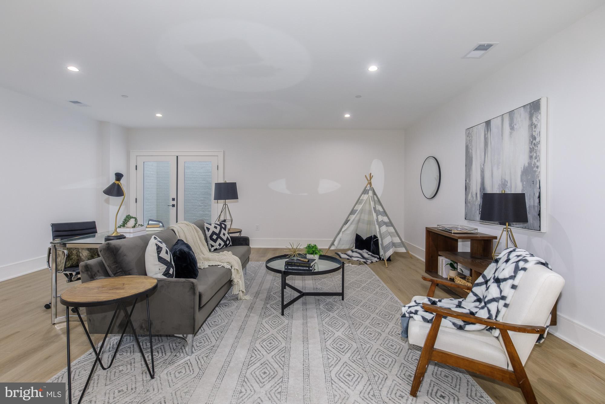 MERRIMACK PARK - Residential