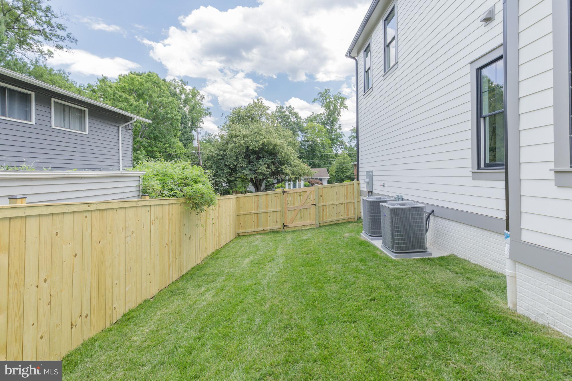 MERRIMACK PARK - Residential