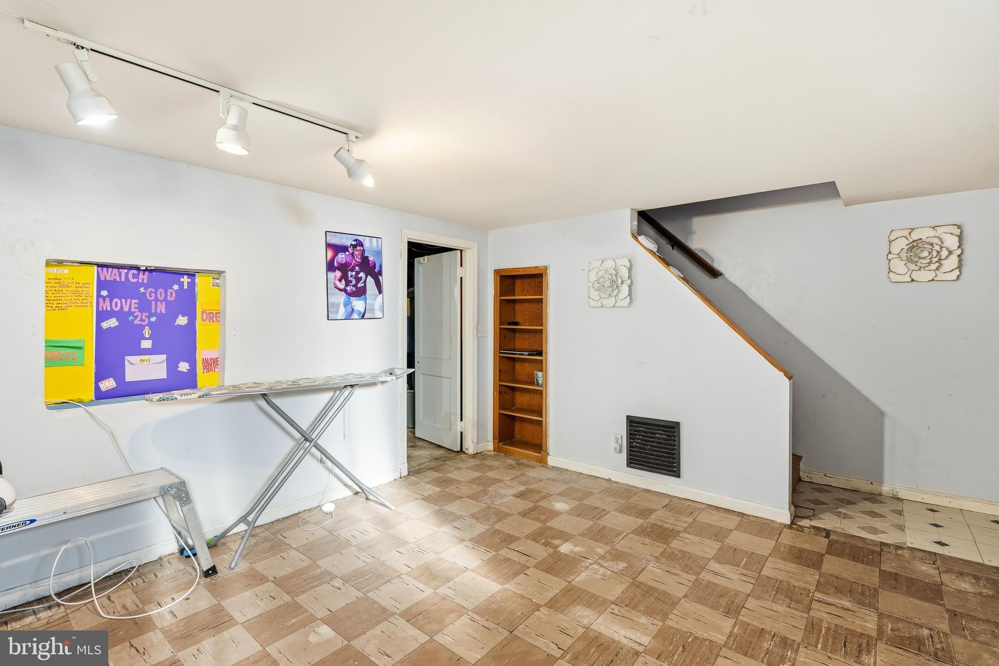 EDMONDSON HEIGHTS - Residential