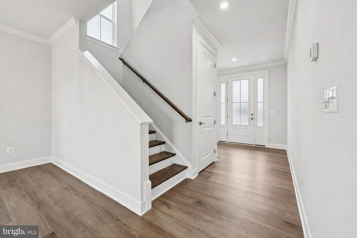 JEFFERSON SQUARE - Residential