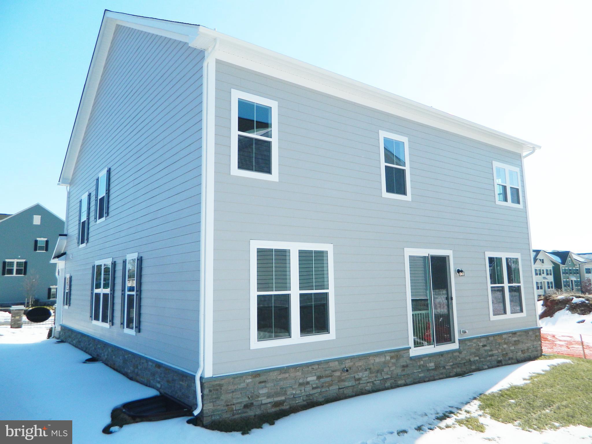 JEFFERSON SQUARE - Residential