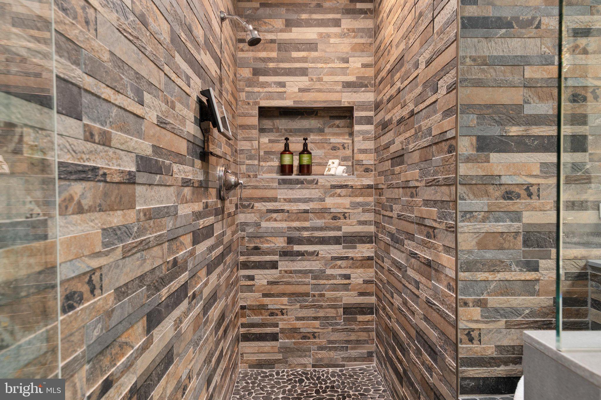 CRANEY CREEK - Residential