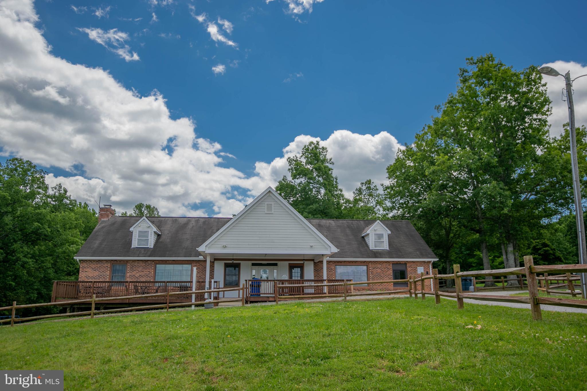 LAKE LAND OR - Residential